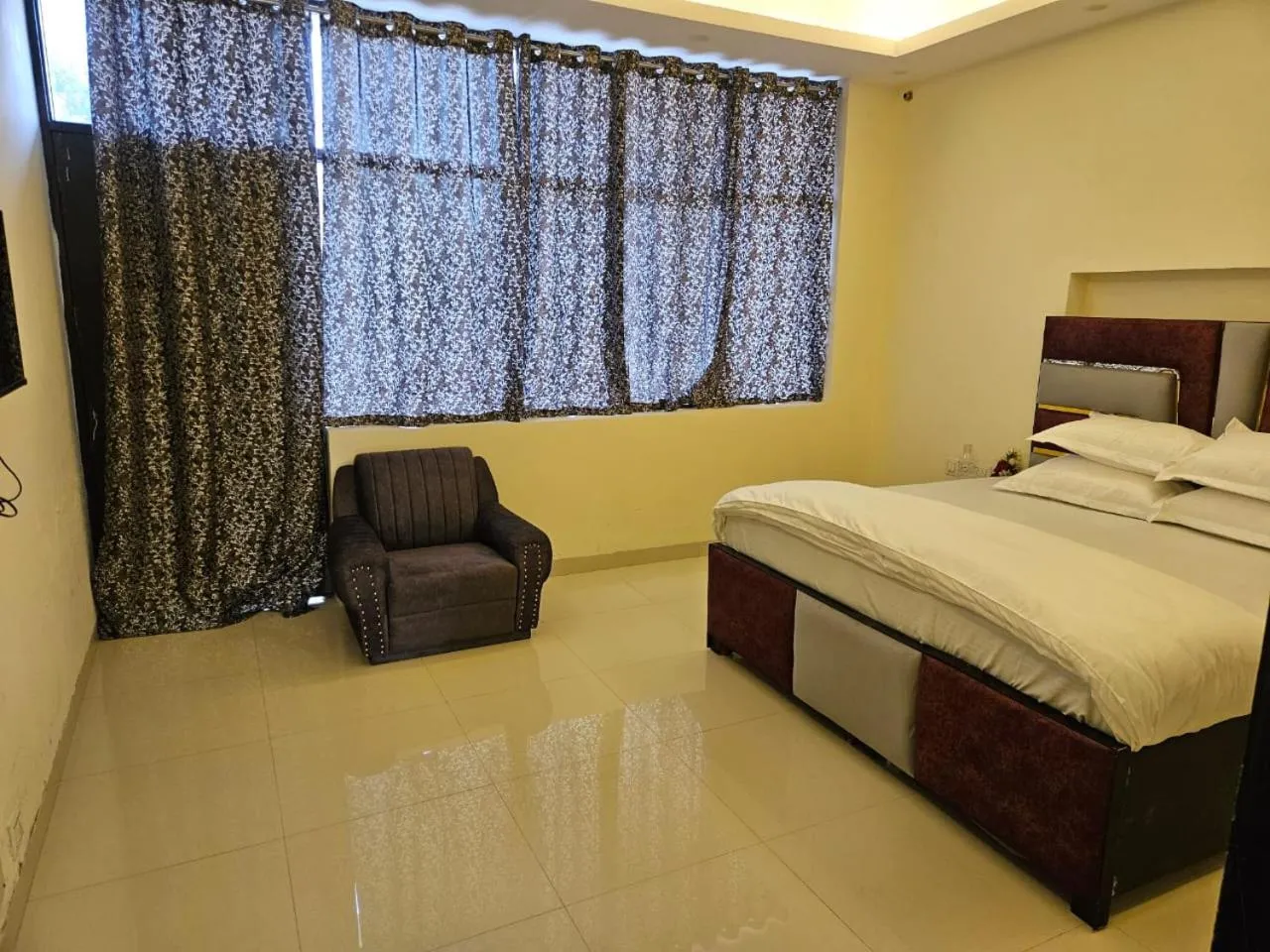 Bed in Ashirwaad 249
