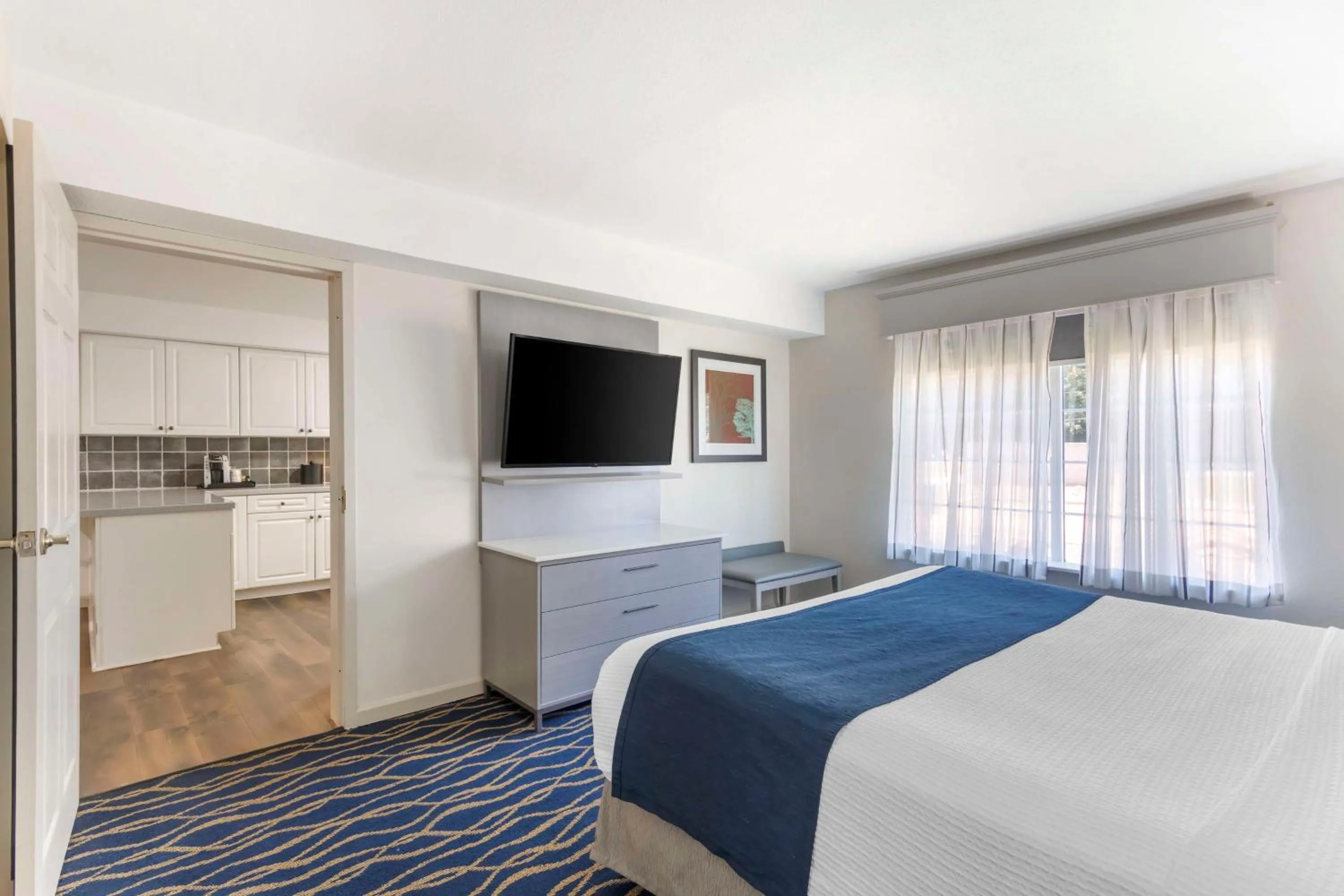 Bedroom, Bed in Best Western Plus Lake Lanier Gainesville Hotel & Suites