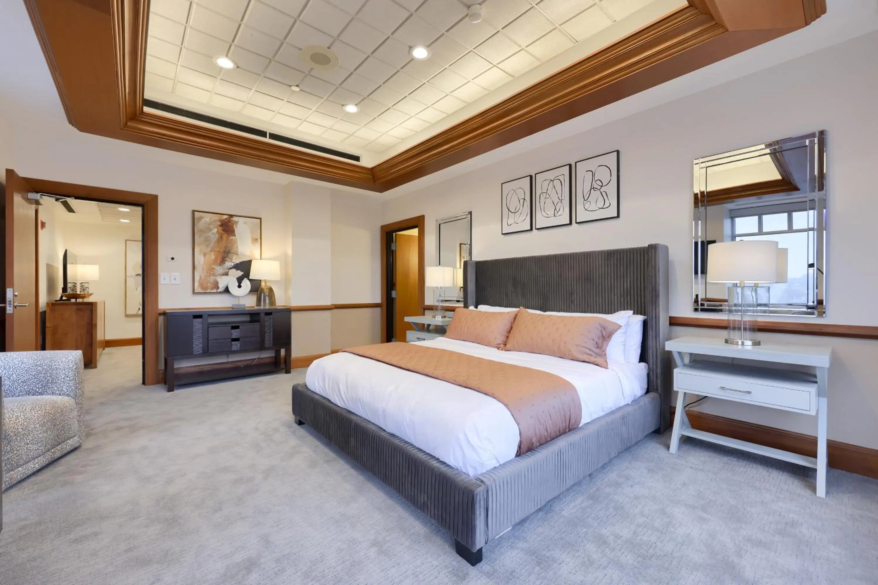 Photo of the whole room, Bed in The Executive Suites and Events