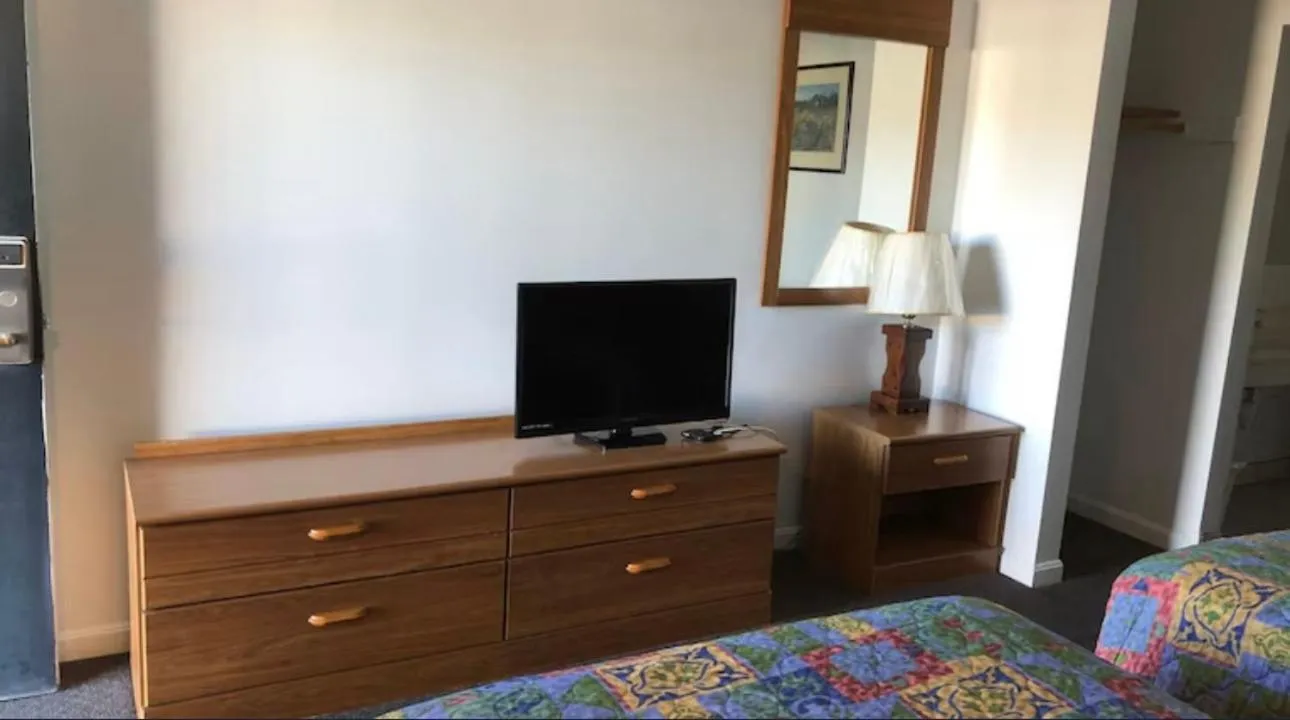 Bed in First State Inn