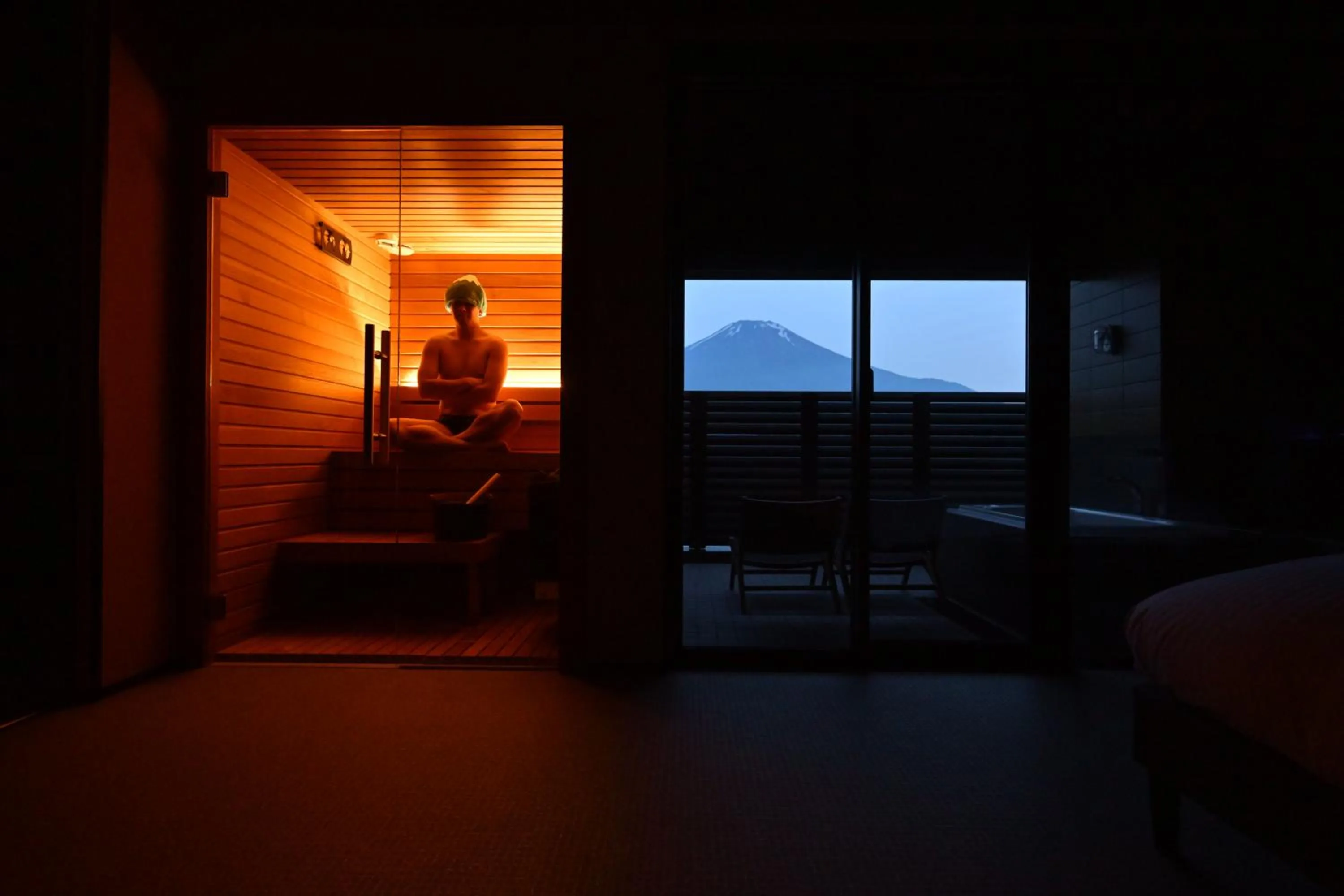 Photo of the whole room, Bed in Mt Fuji View and Private Sauna Ryokan Shizuku