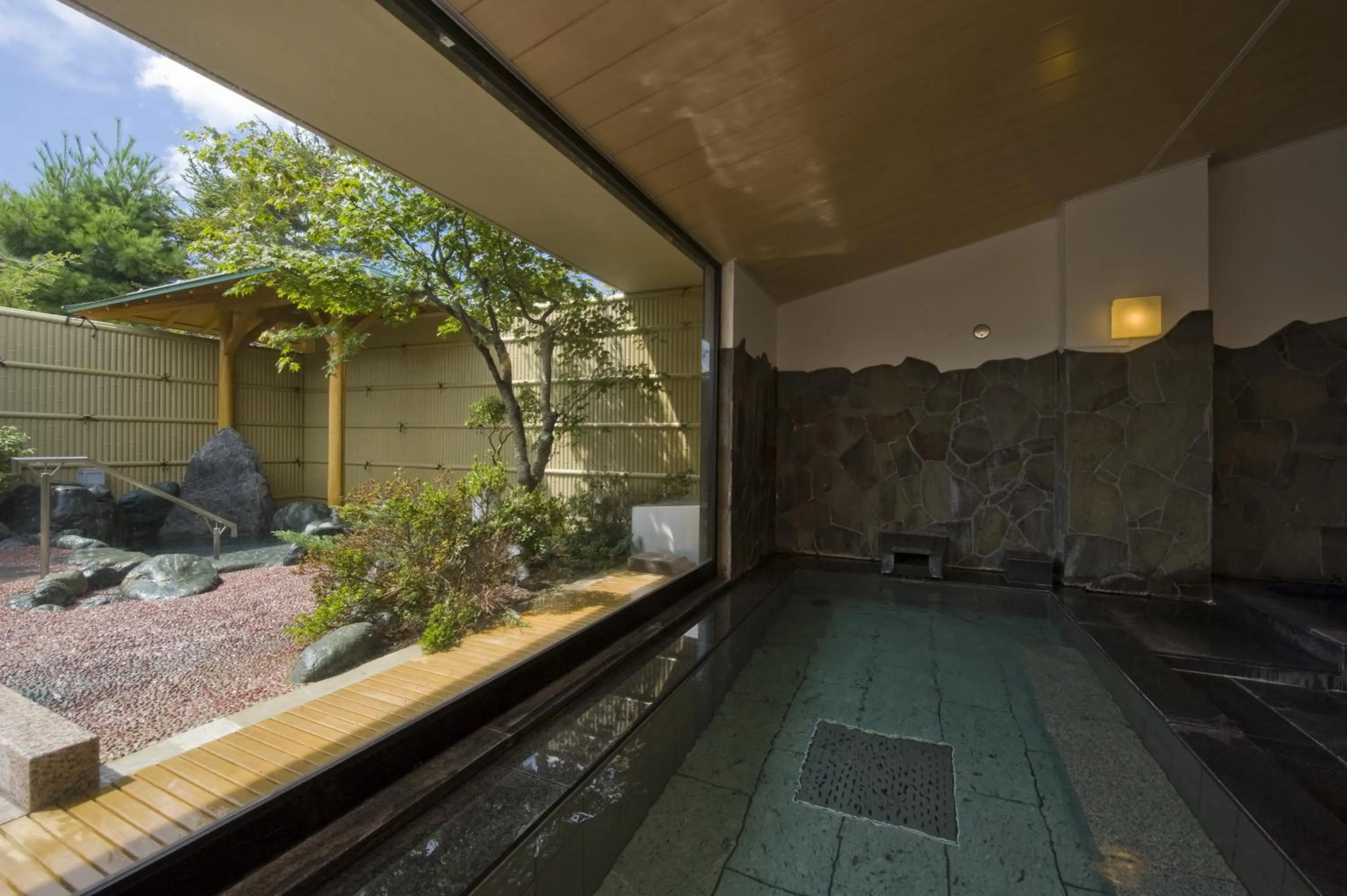 Hot Spring Bath in Mt Fuji View and Private Sauna Ryokan Shizuku