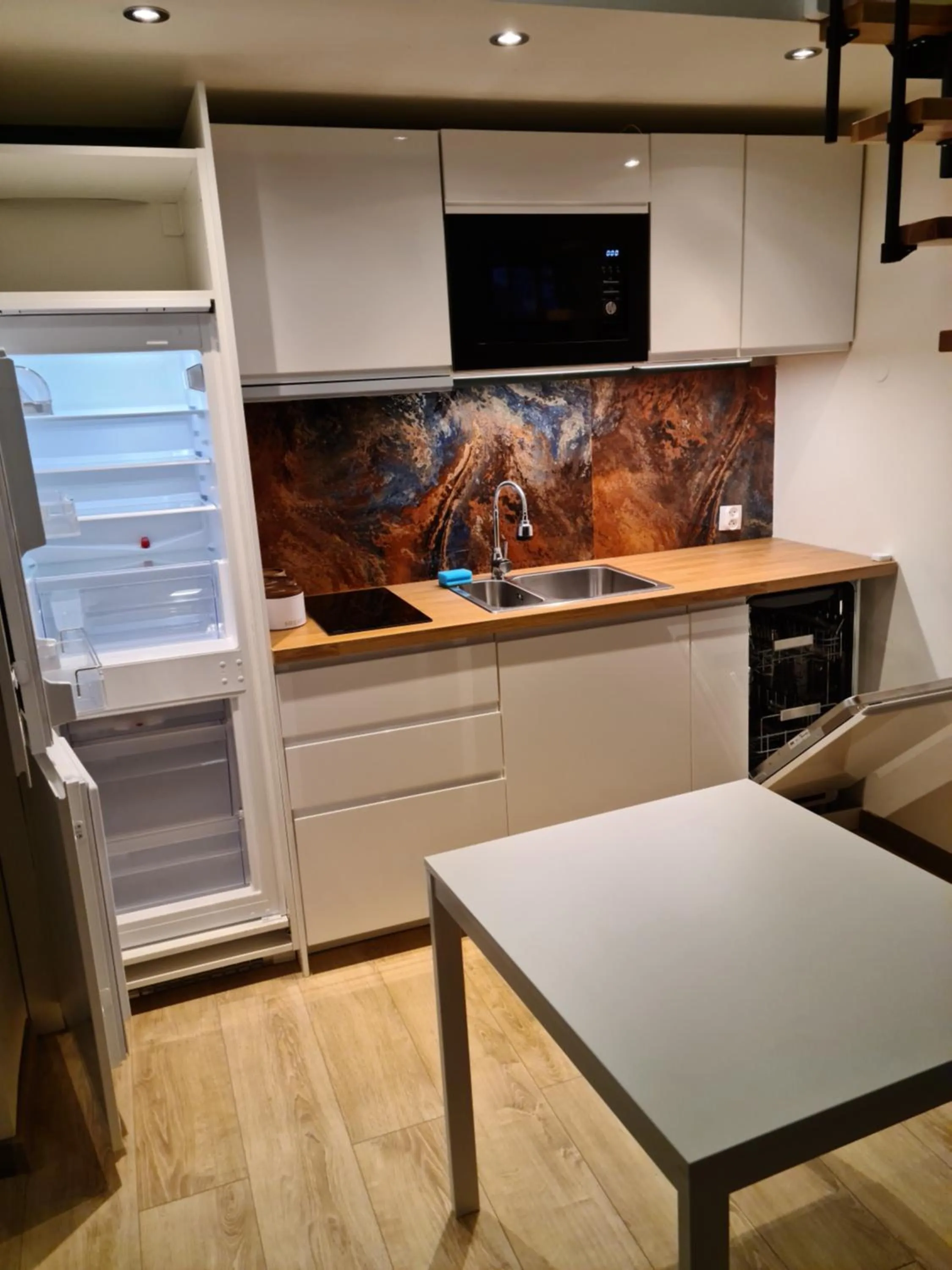 Kitchen or kitchenette in Amber Hostel