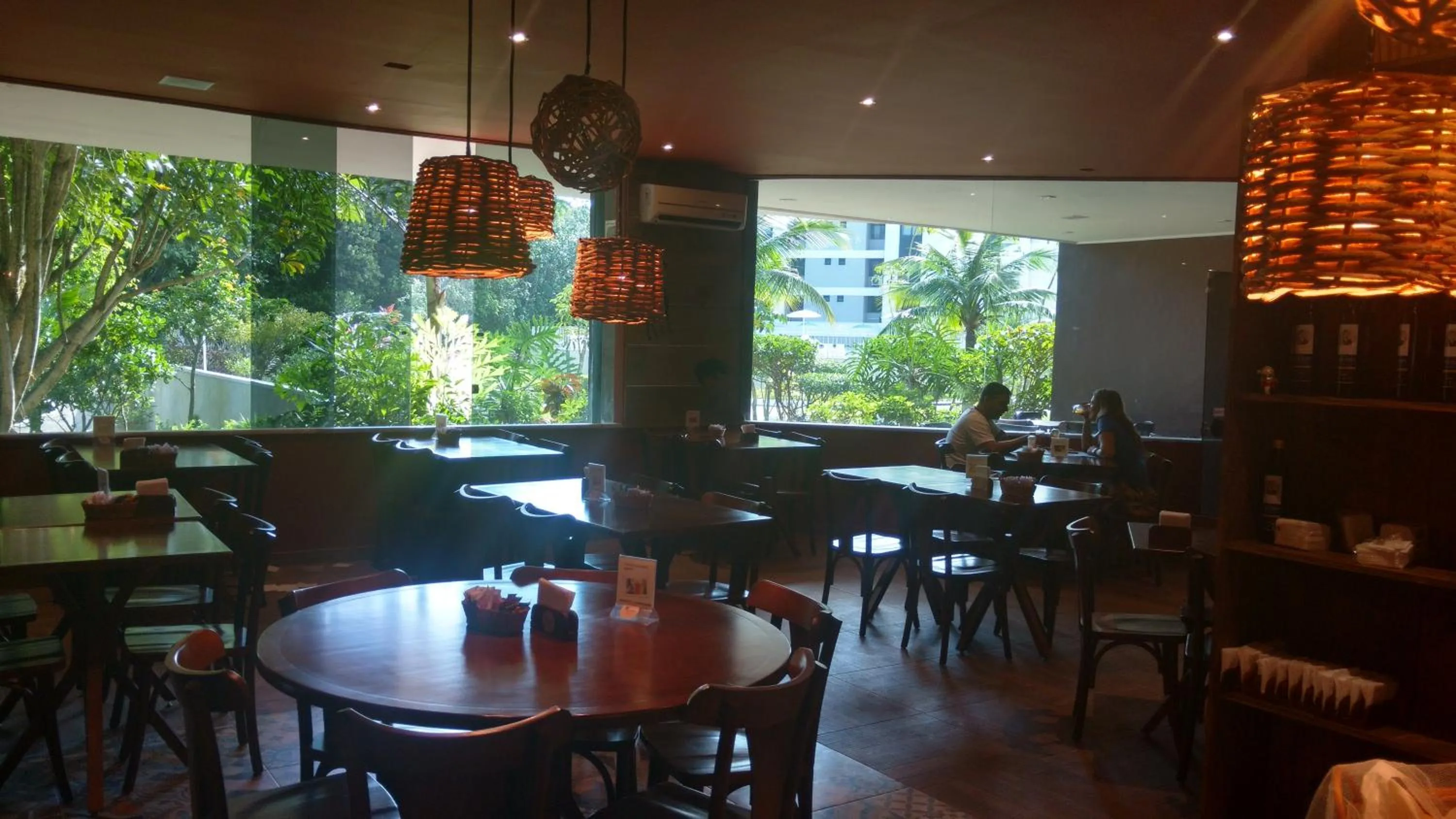 Restaurant/places to eat in Residencial Portal da Barra