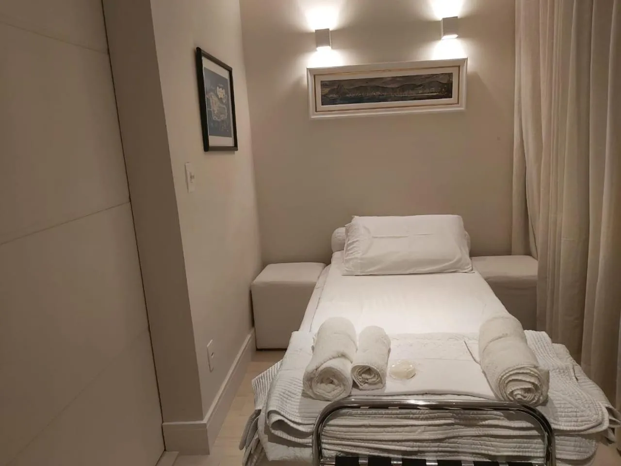 Bed in Residencial Portal da Barra