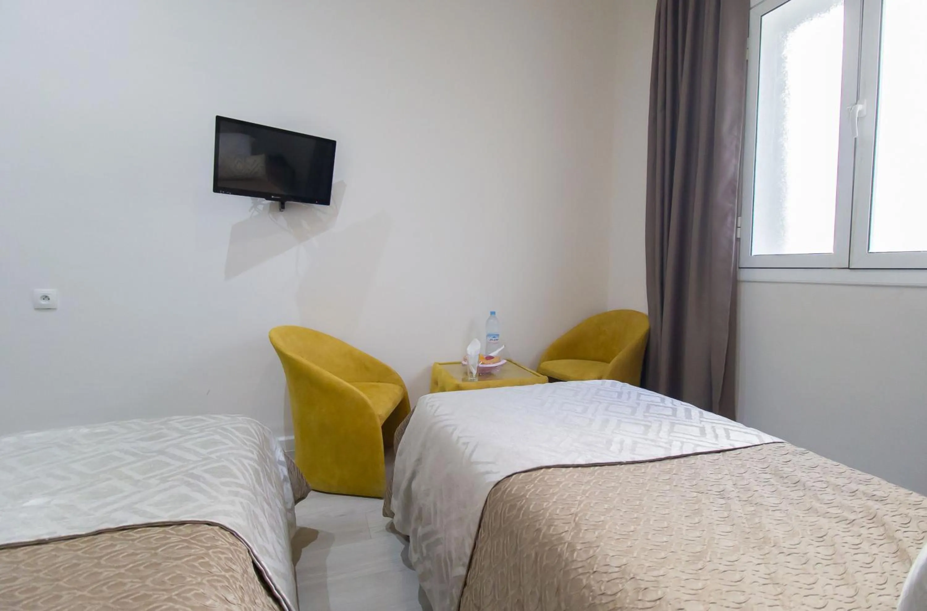 Photo of the whole room, Bed in Mamora Bay