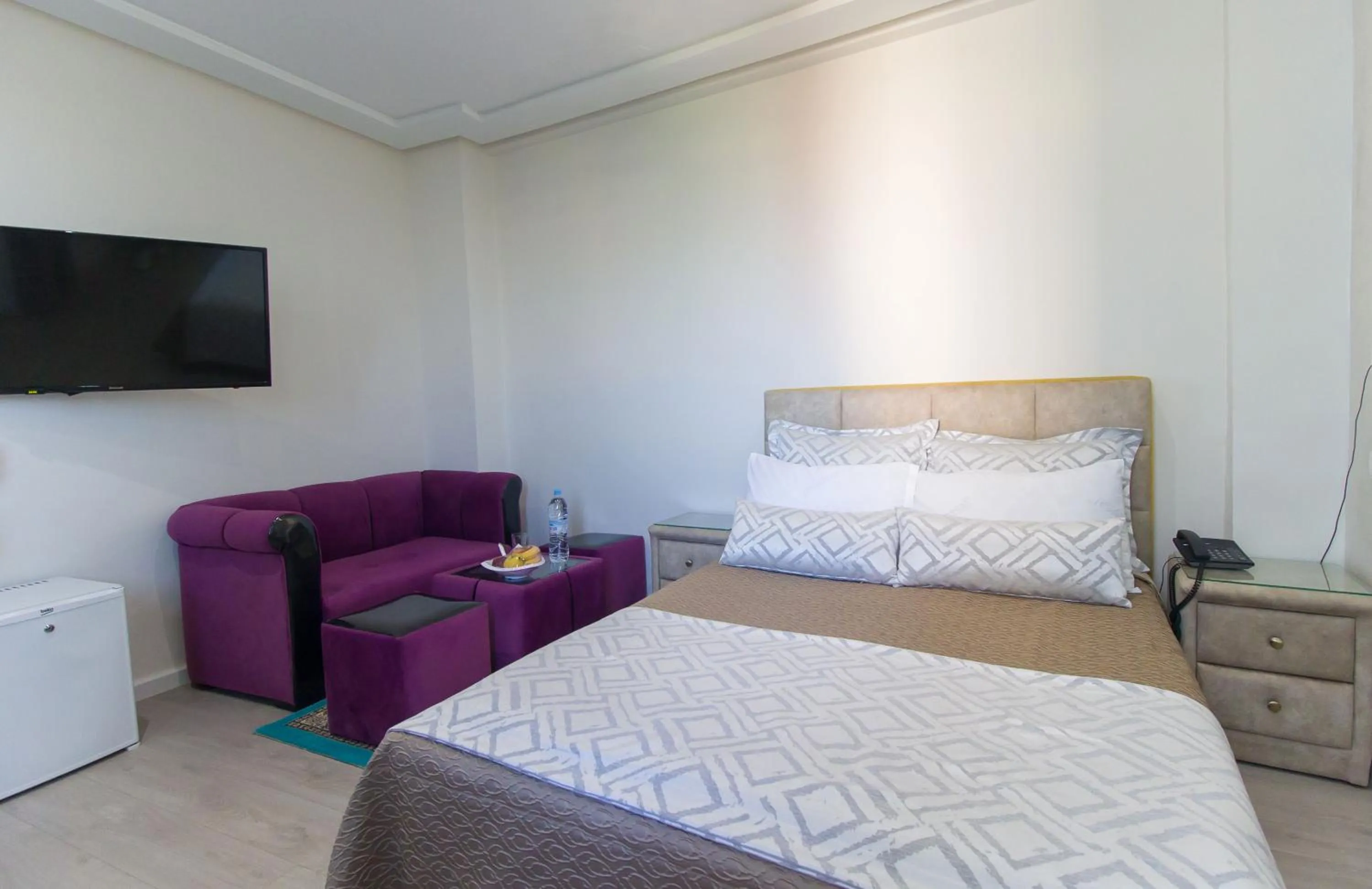 Photo of the whole room, Bed in Mamora Bay