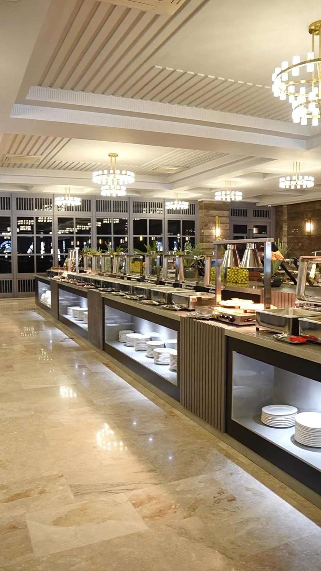 Restaurant/places to eat in Helmond Hotel