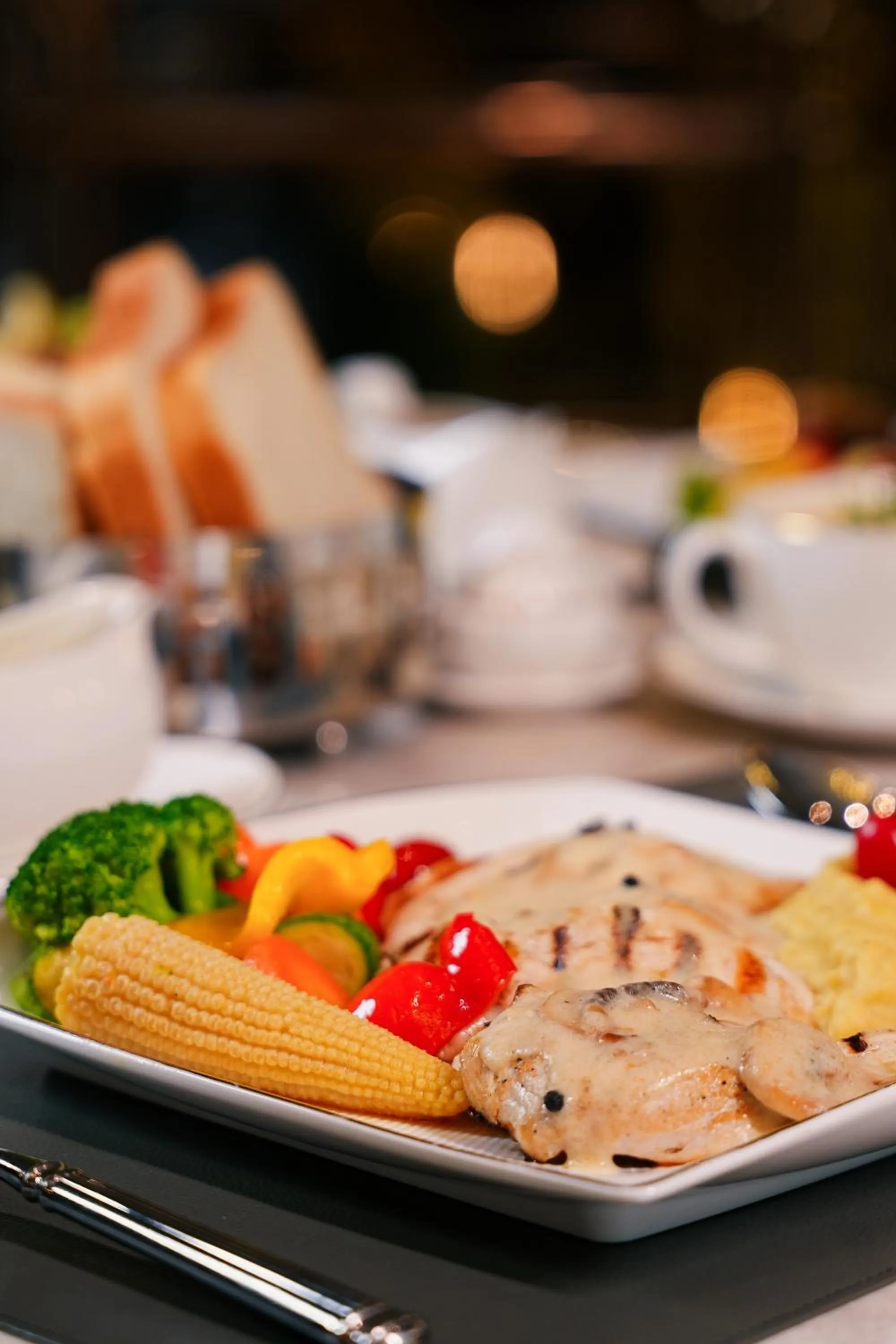 Restaurant/places to eat in Helmond Hotel