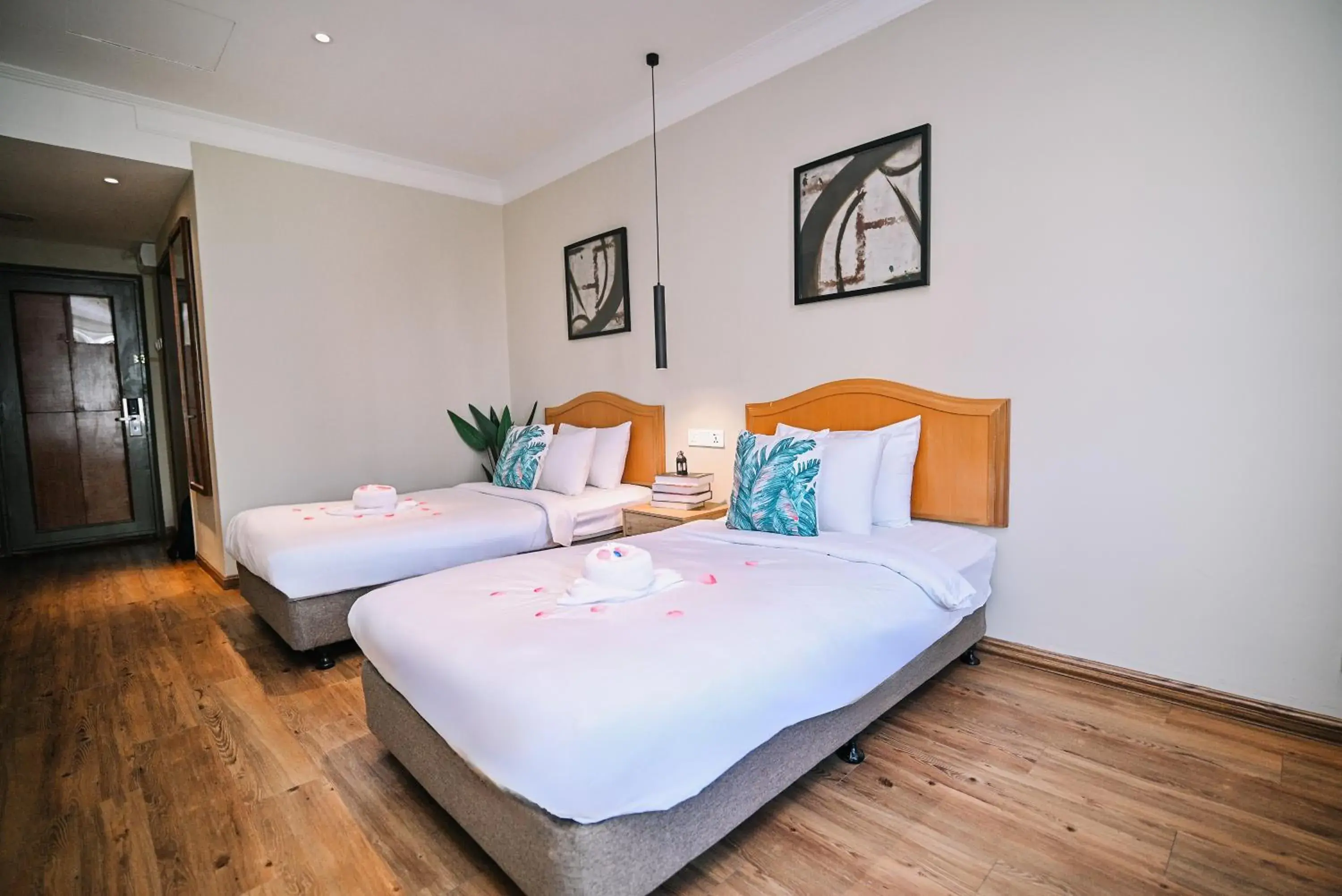 Deluxe Twin Room in Kingston Hotel 11 - PWTC, KL Deluxe Twin Room in Kingston Hotel 11 - PWTC, KL