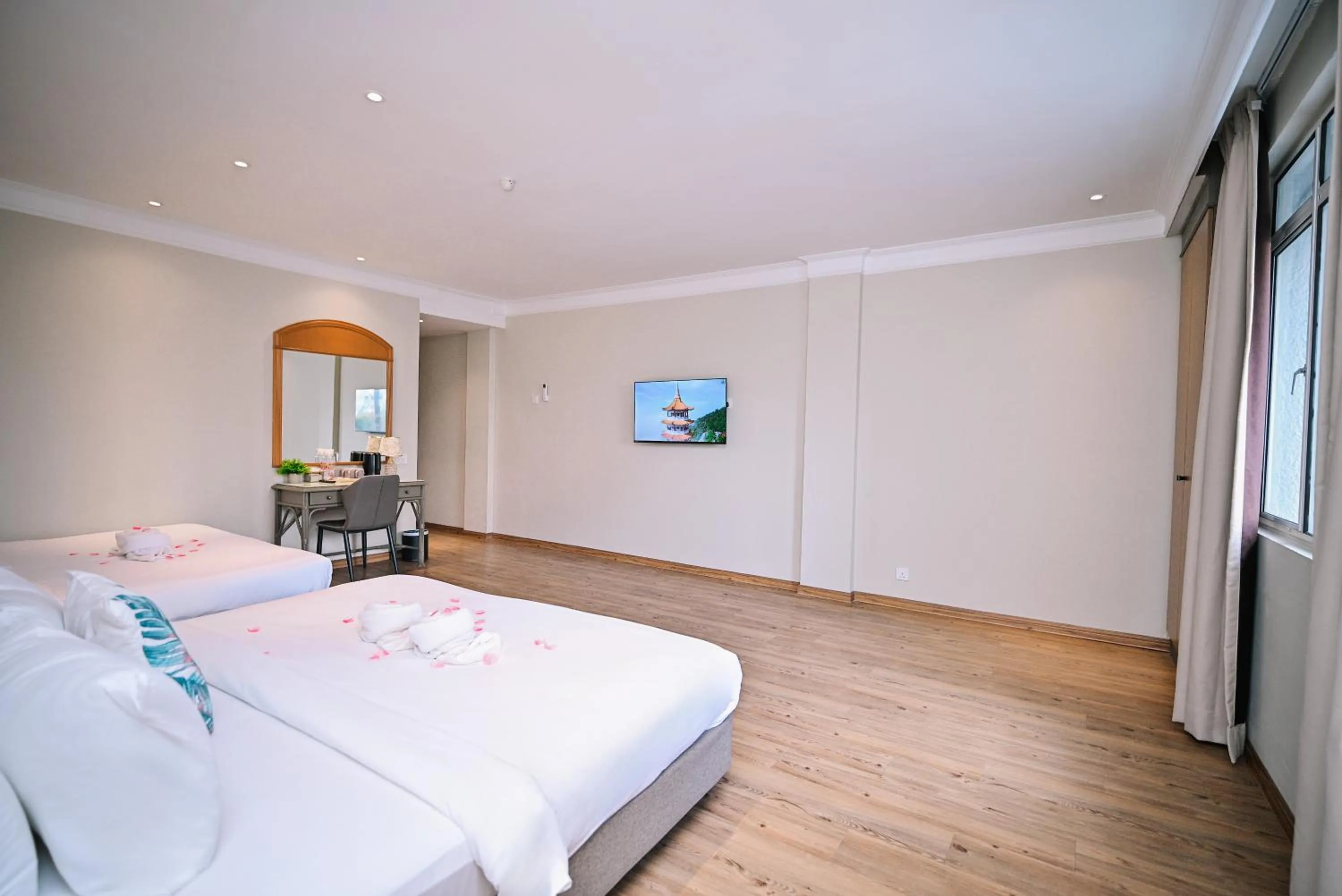 TV and multimedia, Bed in Kingston Hotel 11 - PWTC, KL