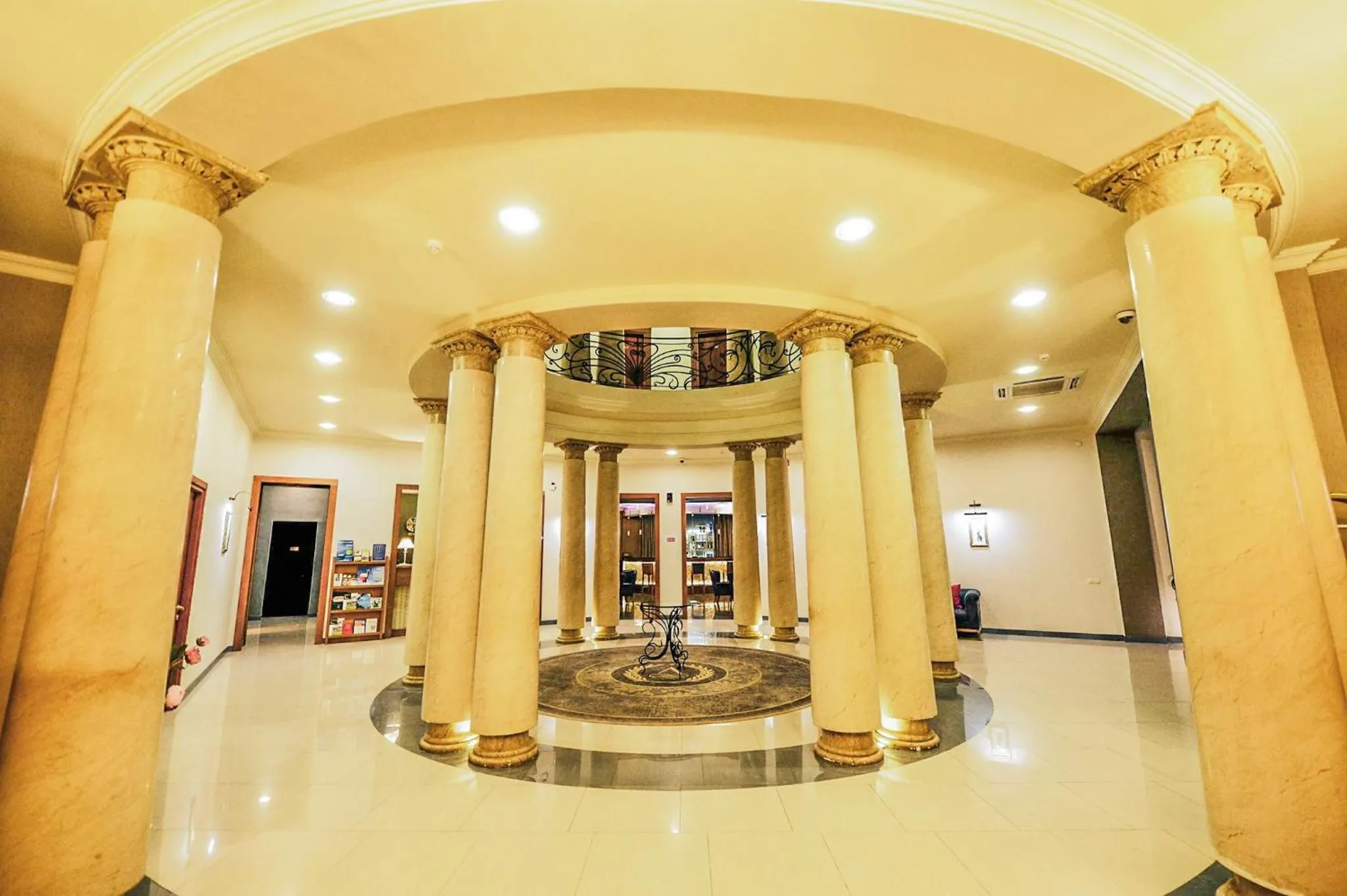 Lobby or reception in Hotel Astoria Tbilisi