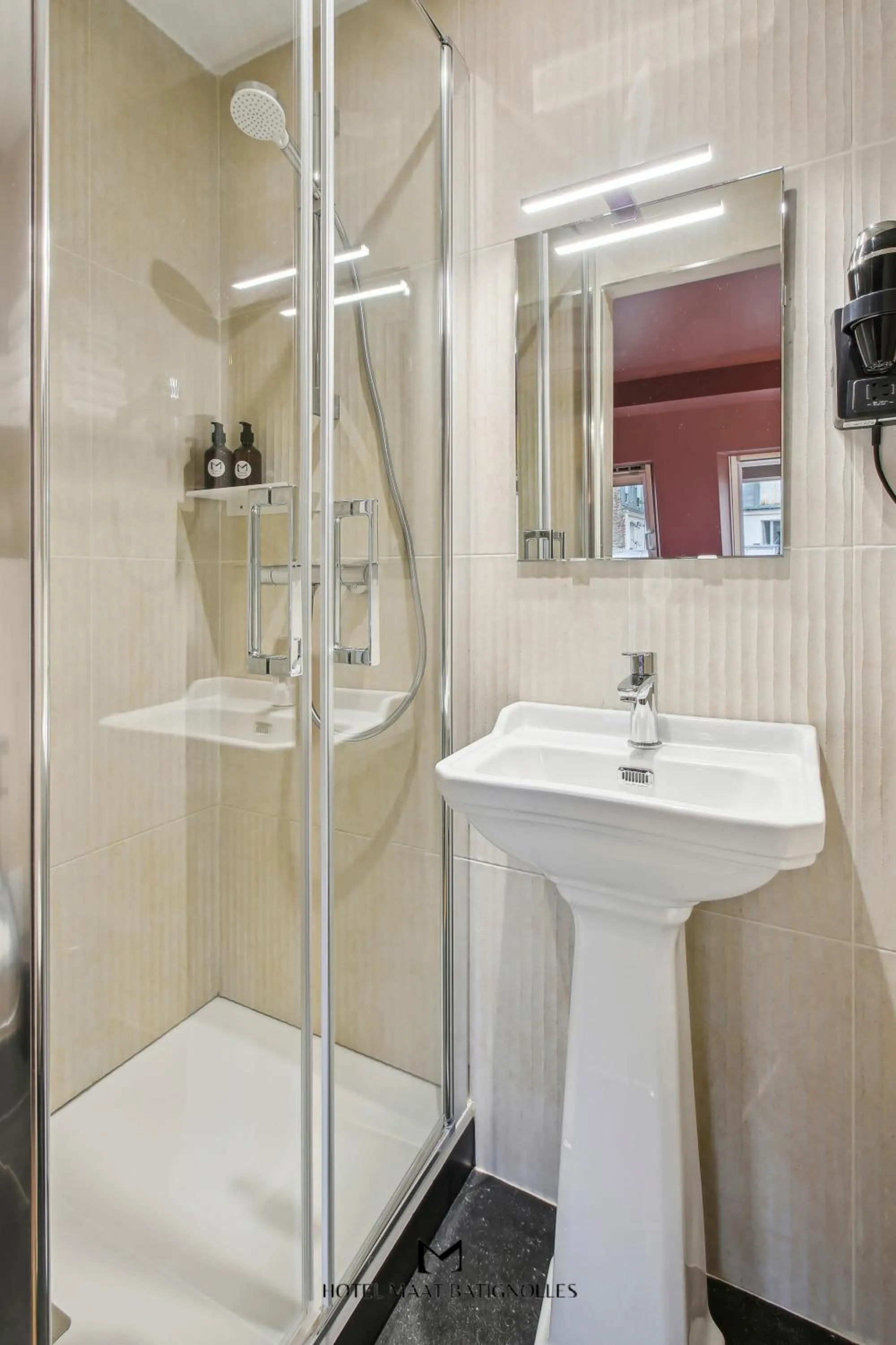 Hôtel Maât Batignolles