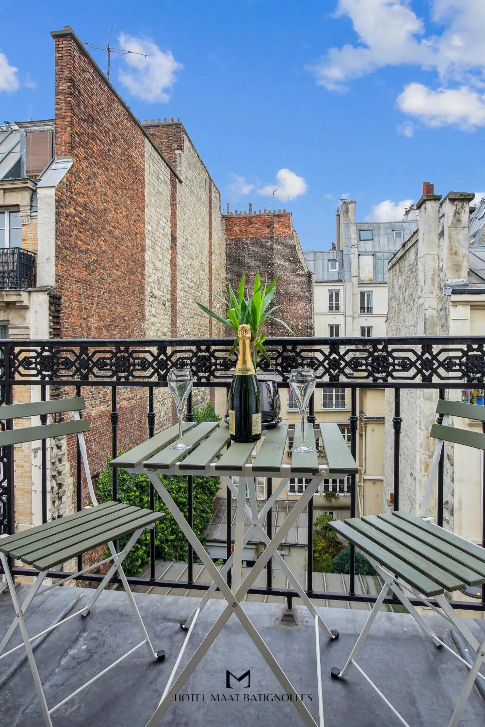 Hôtel Maât Batignolles