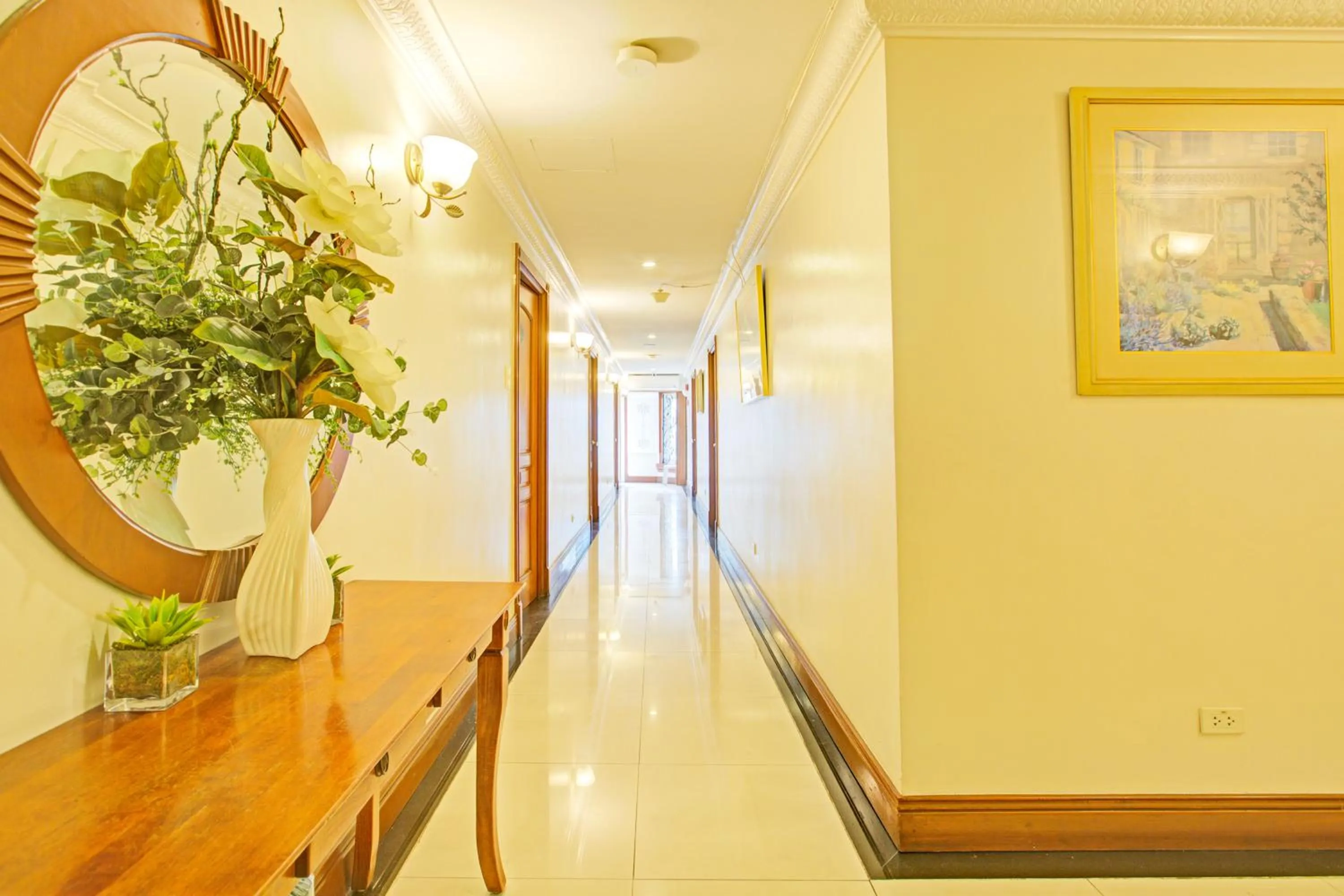 Lobby or reception in Collection O VIP Suites, Near PNR Pasay Evangelista, Makati Manila
