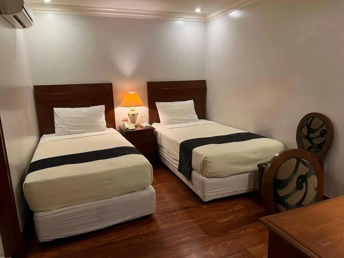 Bedroom, Bed in Collection O VIP Suites, Near PNR Pasay Evangelista, Makati Manila