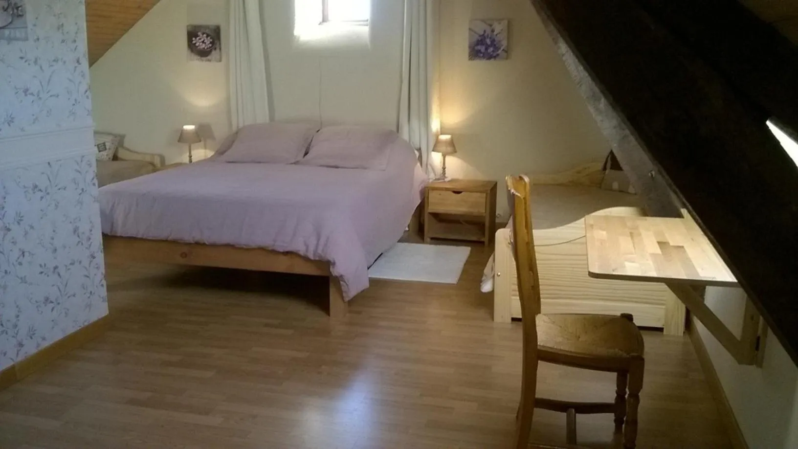 Bedroom, Bed in La P'tit' Fugue