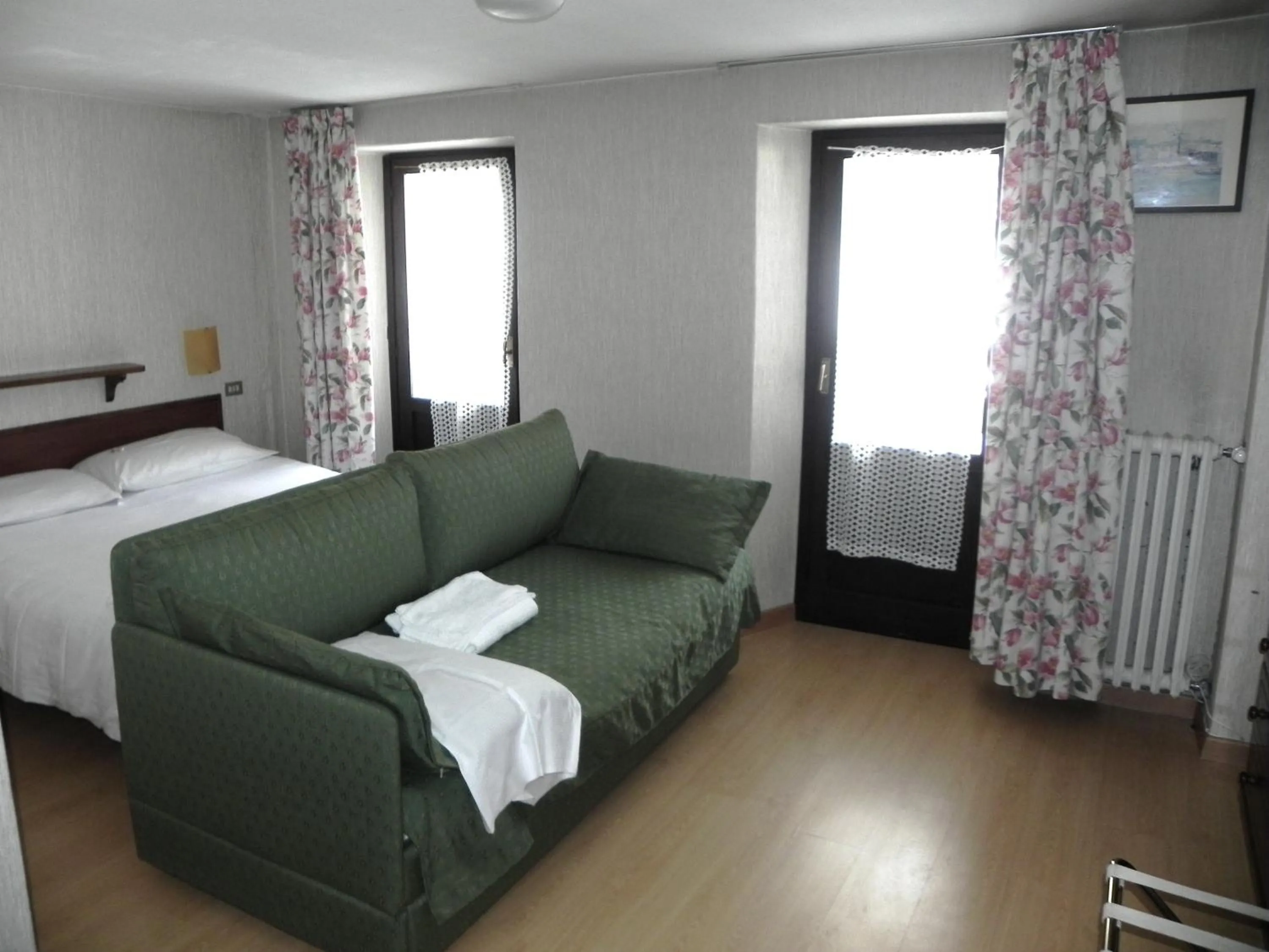 Bed in Hotel Nuovo Pecetto