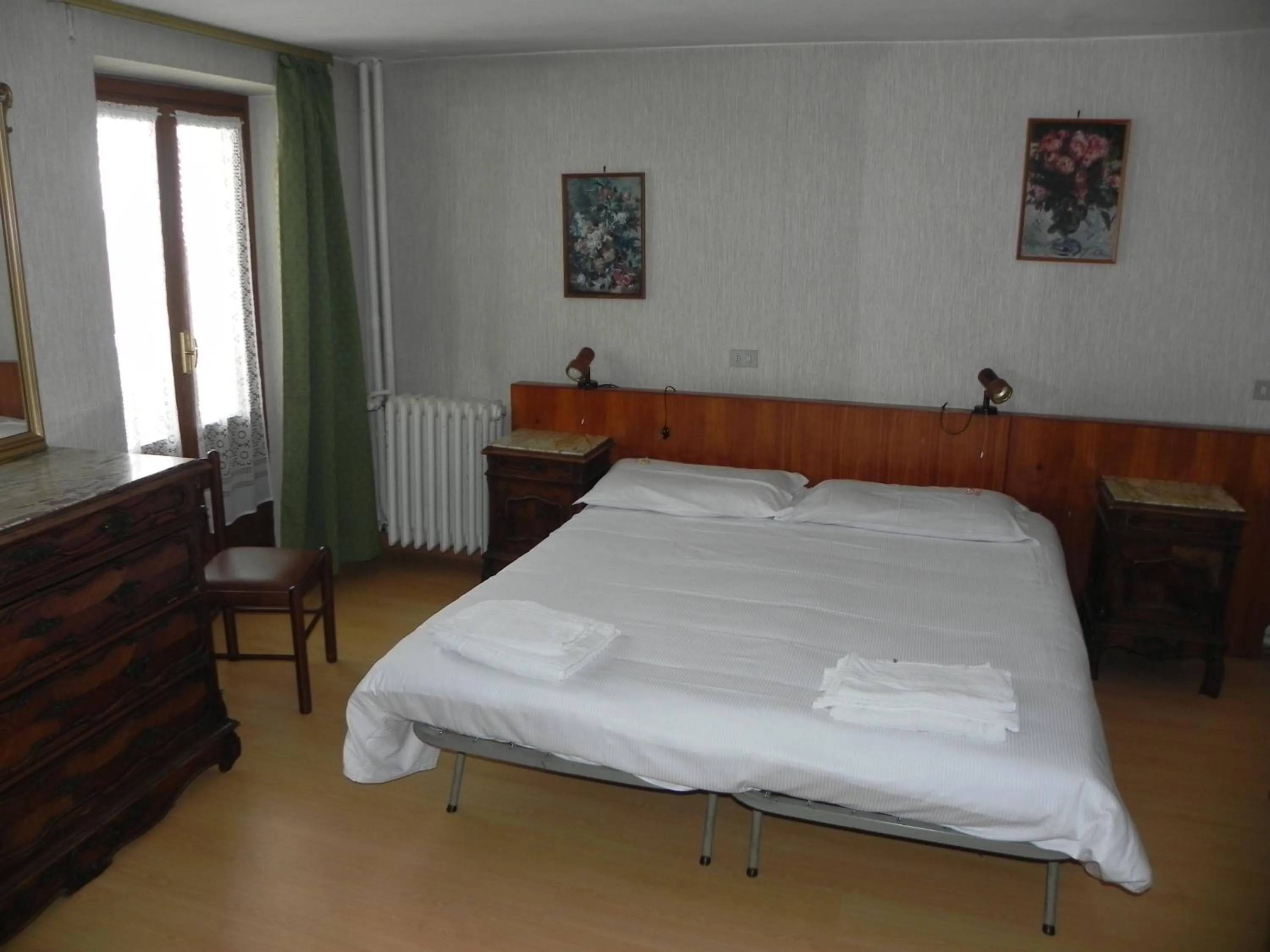 Bed in Hotel Nuovo Pecetto