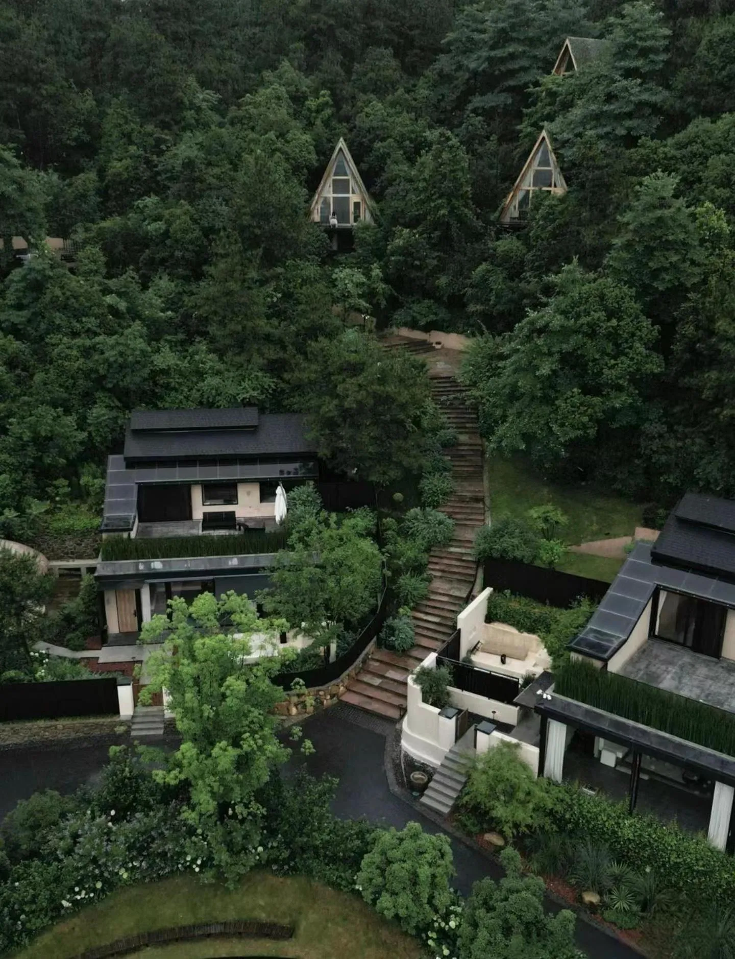 Property building in Anji ke gamer wild luxury Resort villa