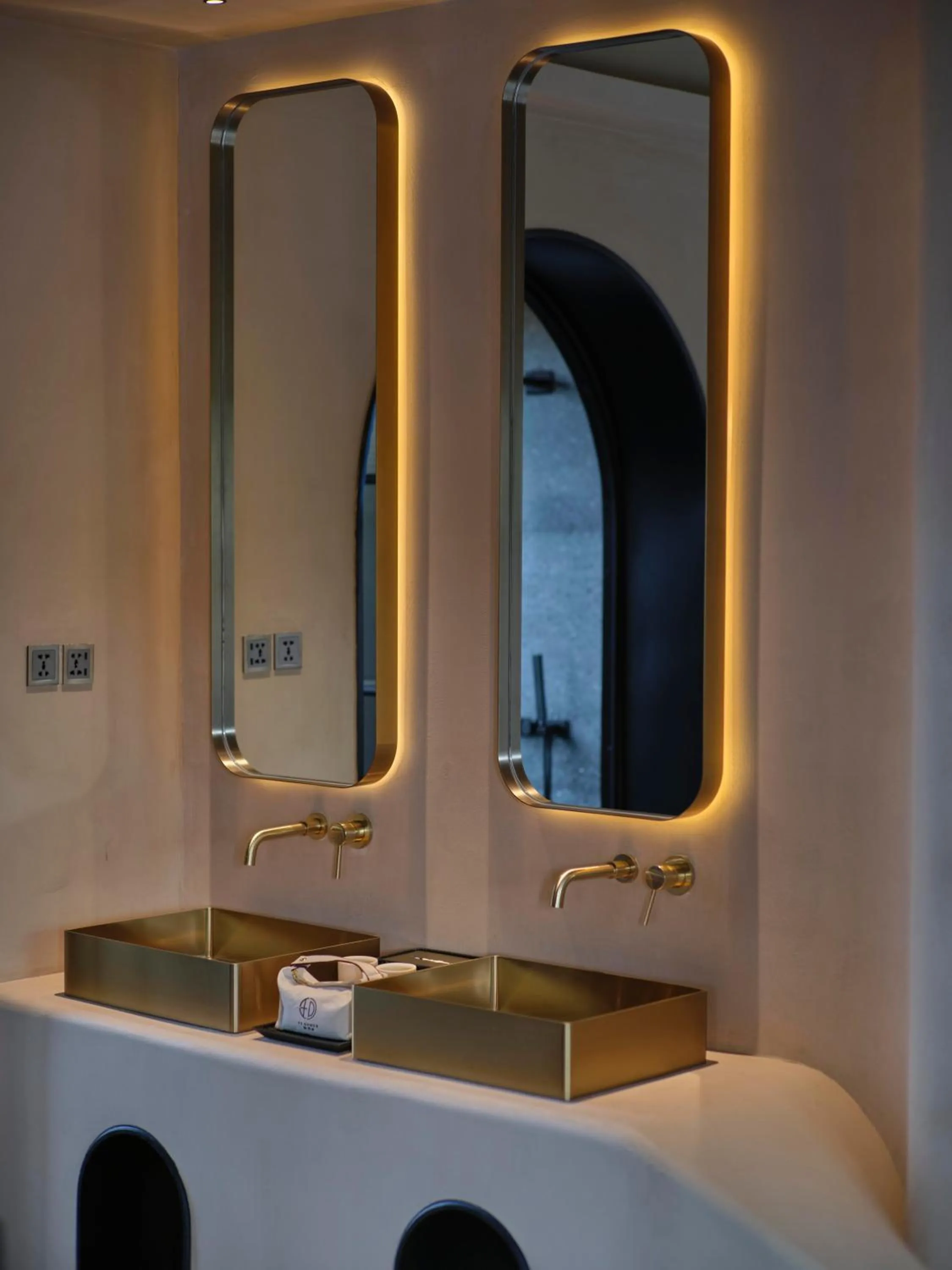 Toilet in Anji ke gamer wild luxury Resort villa