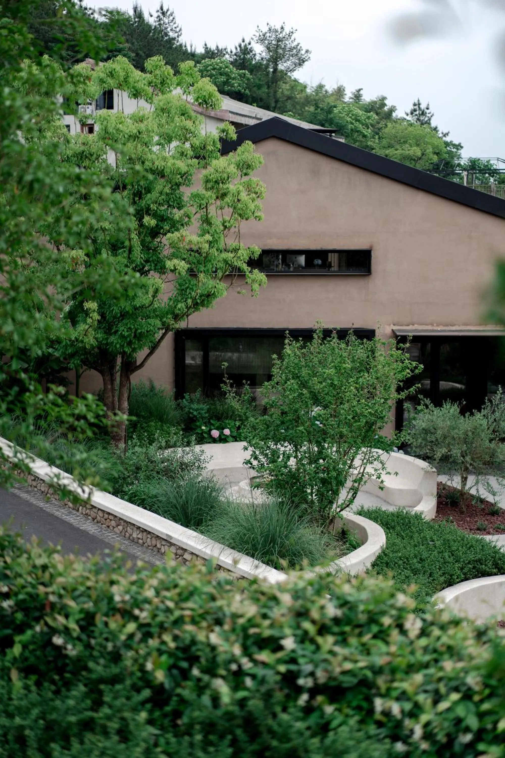 Property building in Anji ke gamer wild luxury Resort villa