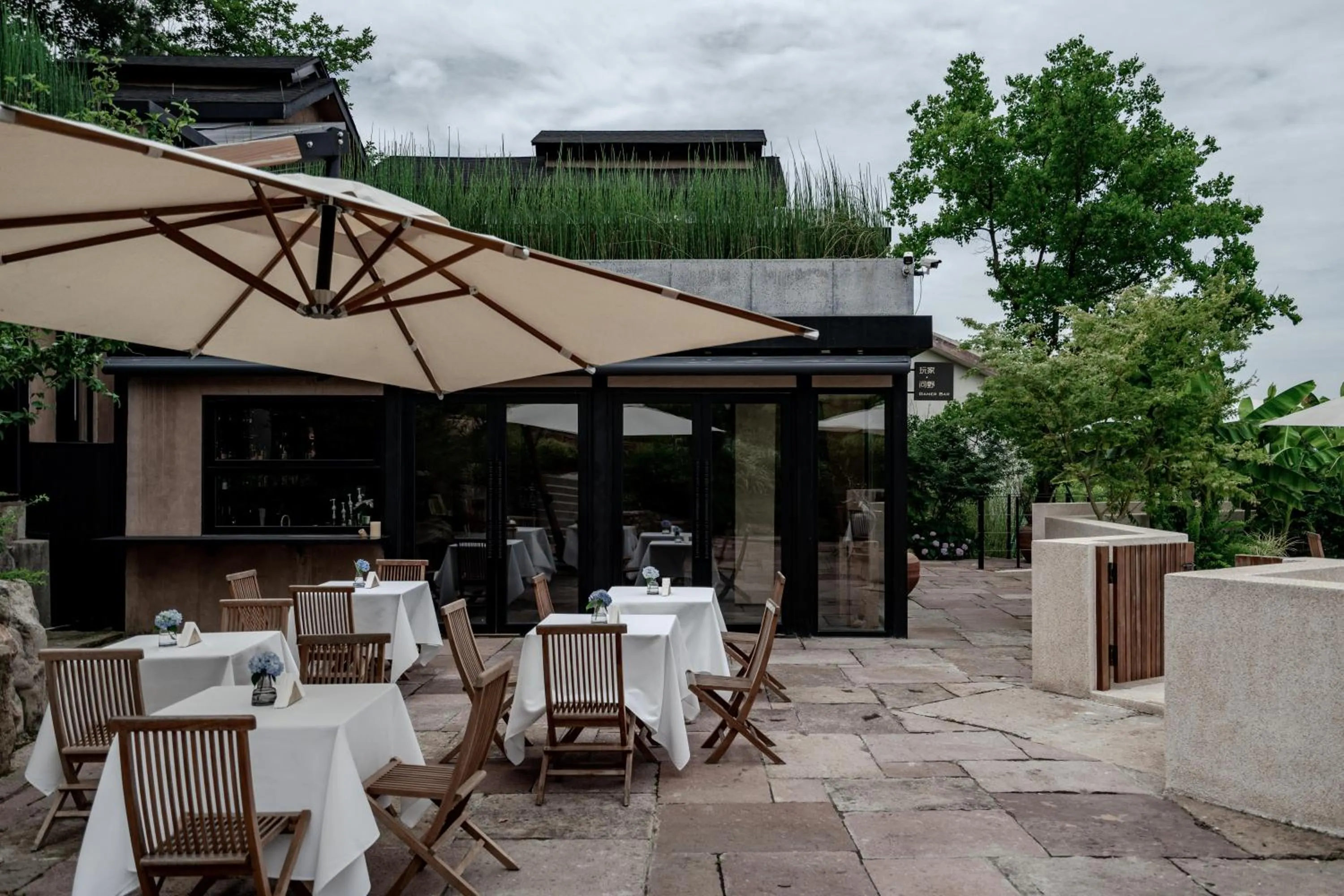 Lounge or bar in Anji ke gamer wild luxury Resort villa