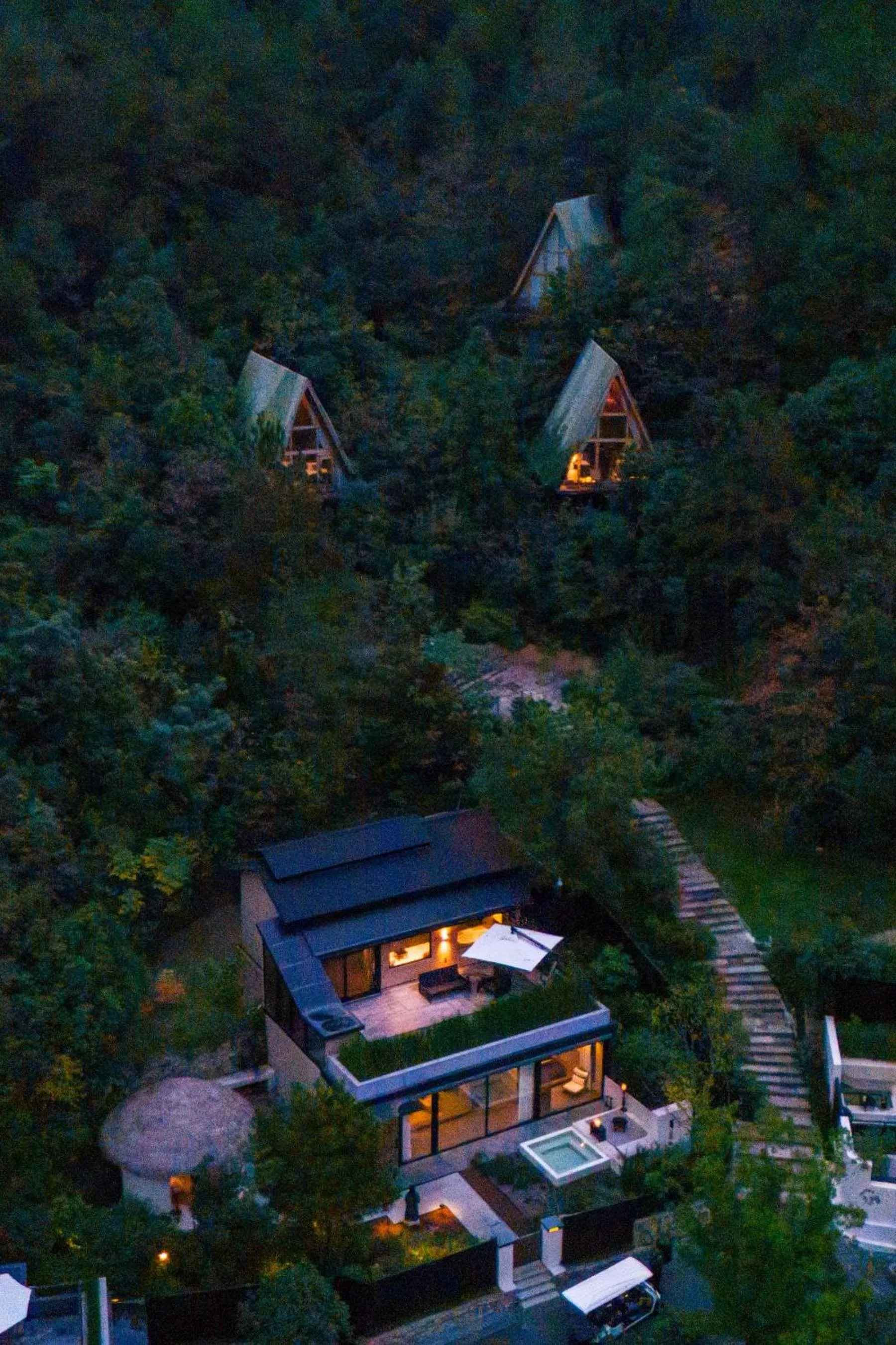 Property building in Anji ke gamer wild luxury Resort villa