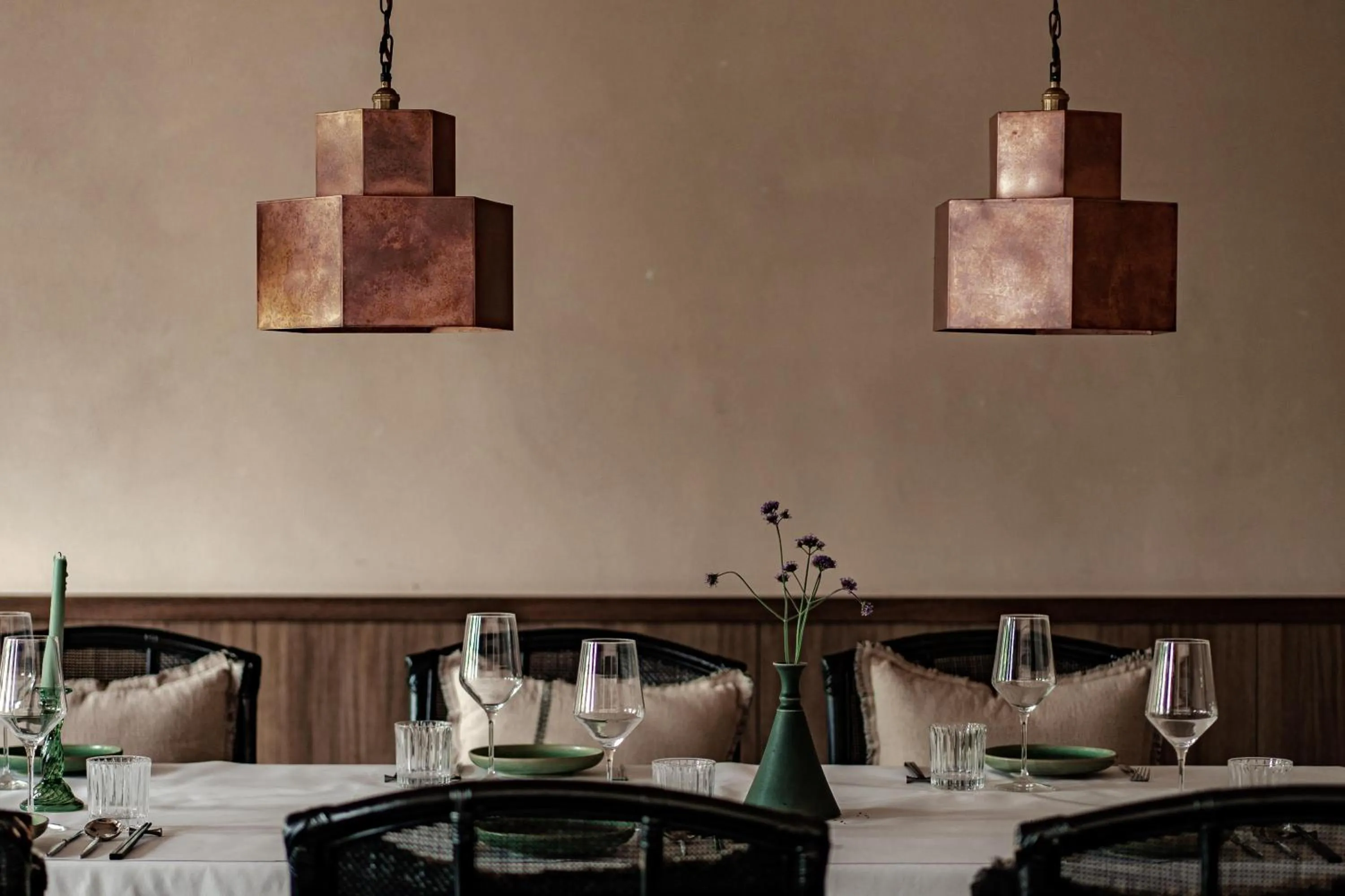 Restaurant/places to eat in Anji ke gamer wild luxury Resort villa