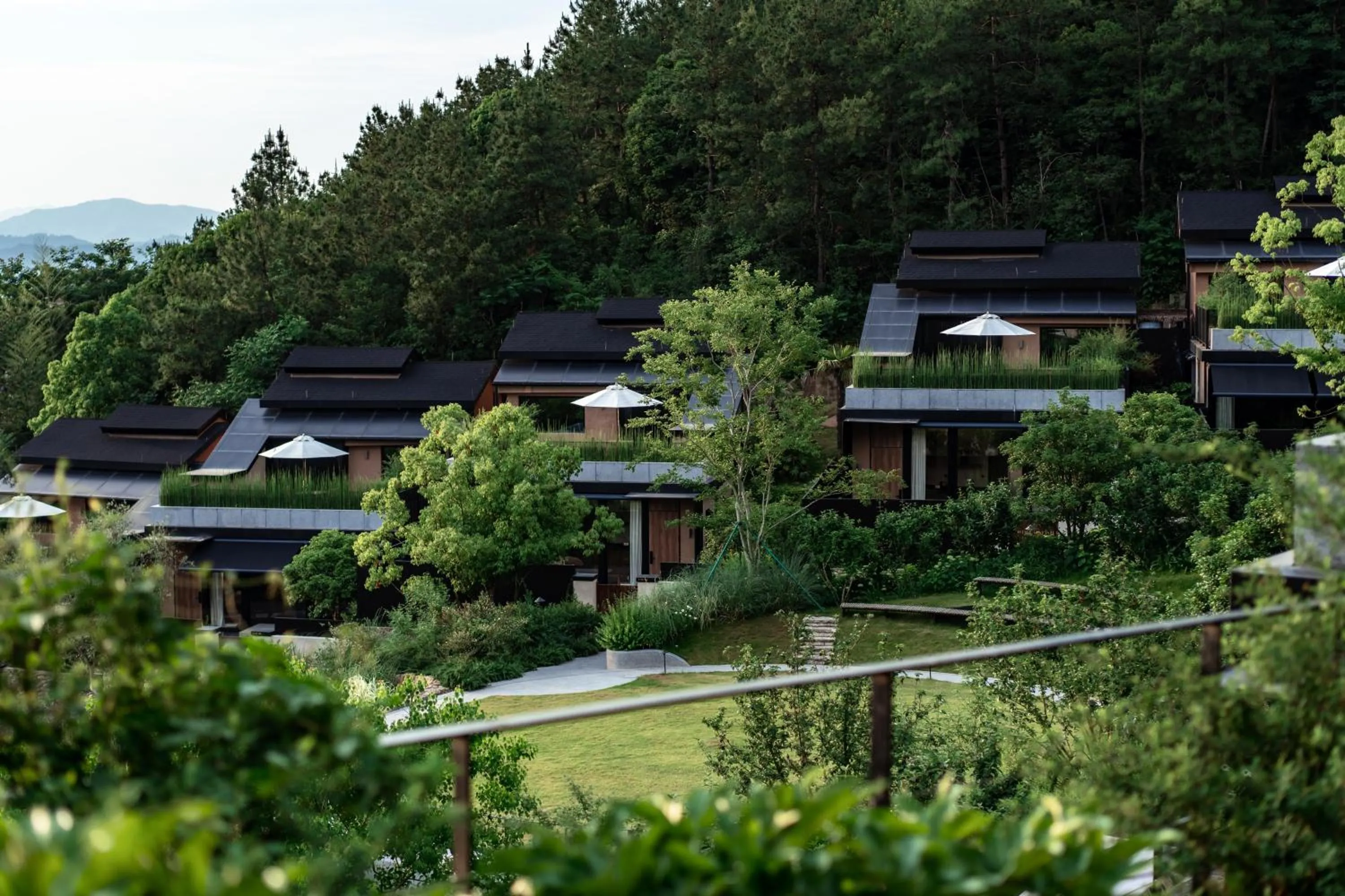 Property building in Anji ke gamer wild luxury Resort villa