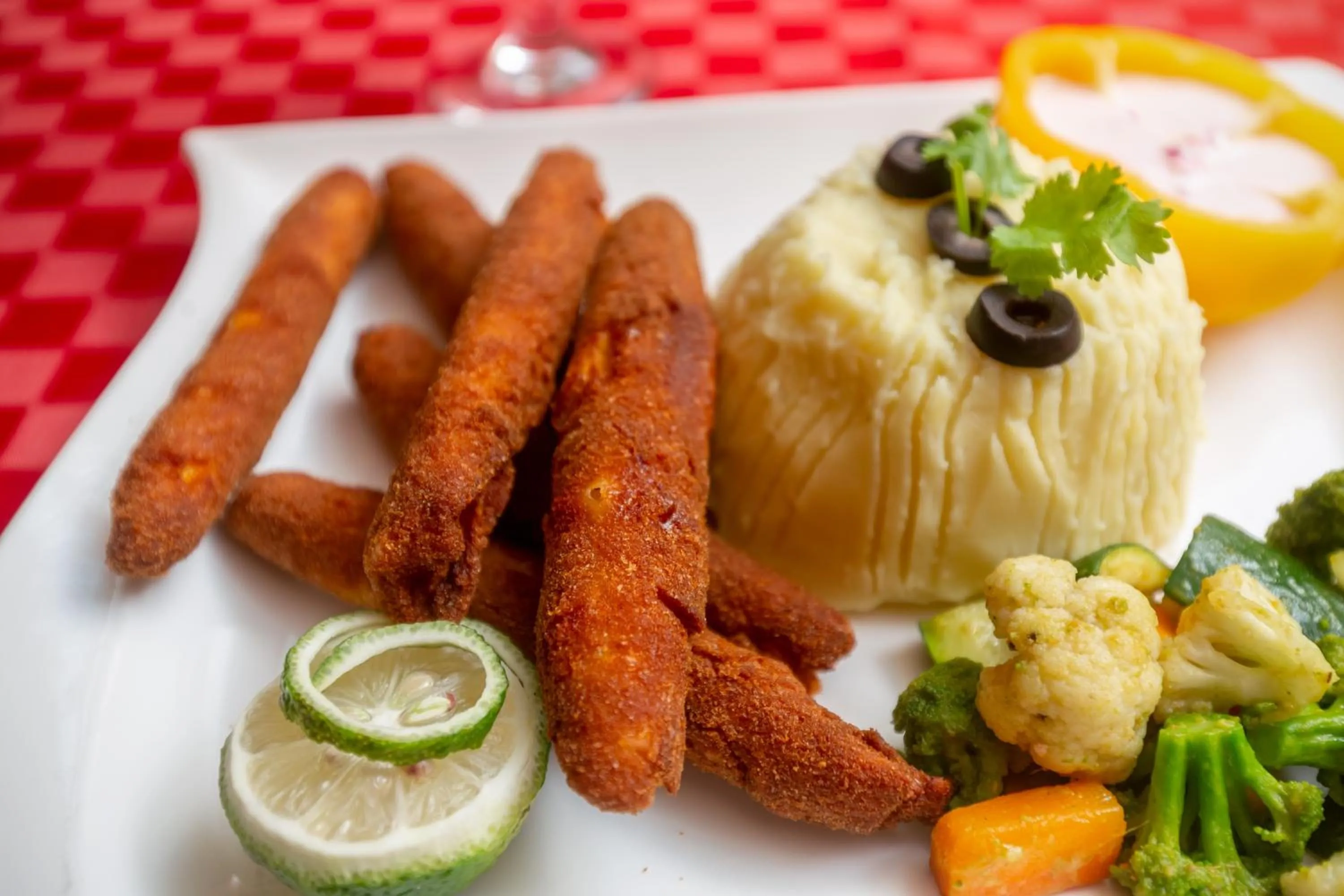 Food and drinks in Holiday Express Hotel Kampala