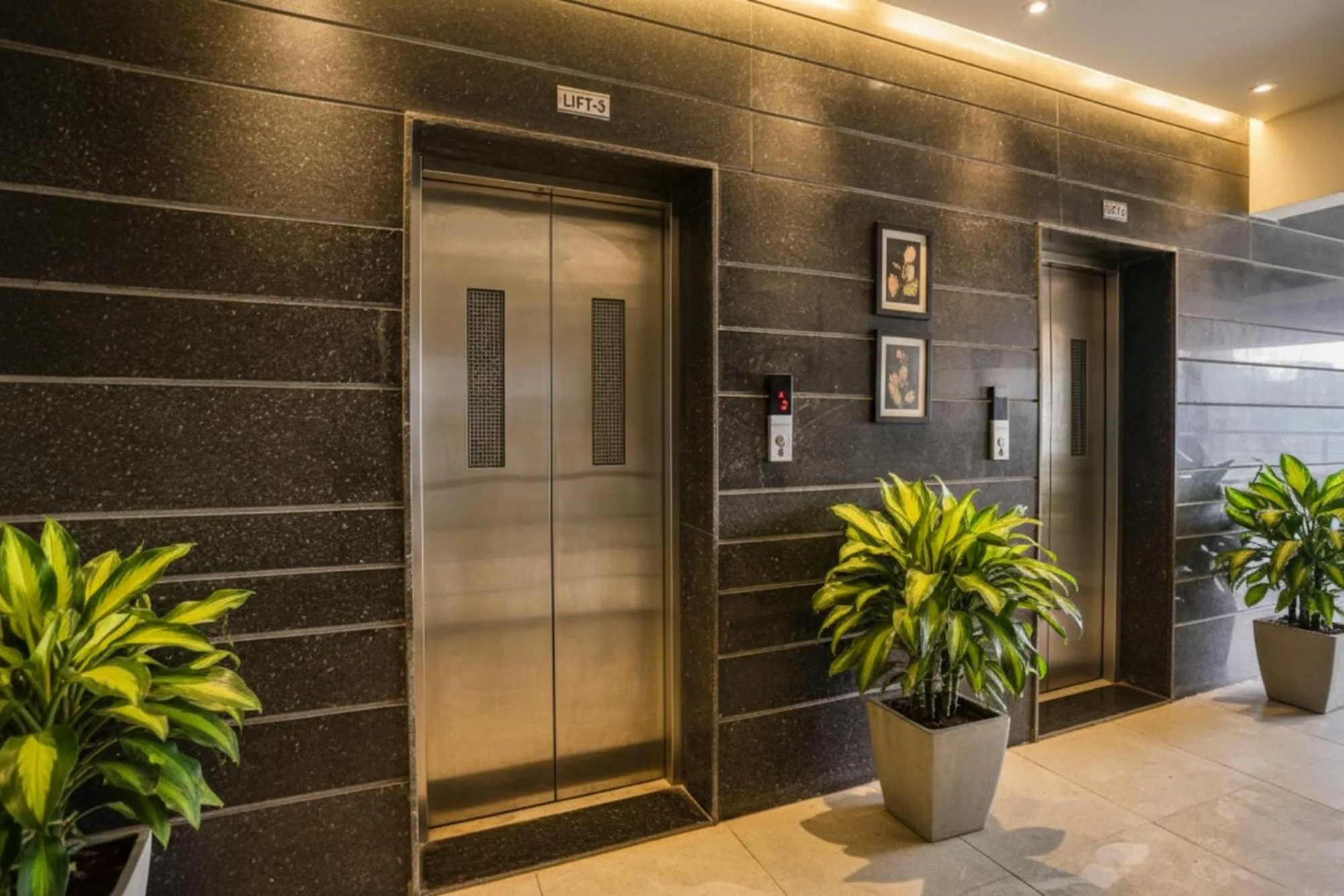 FabHotel SR Naroda - Nr Akshardham