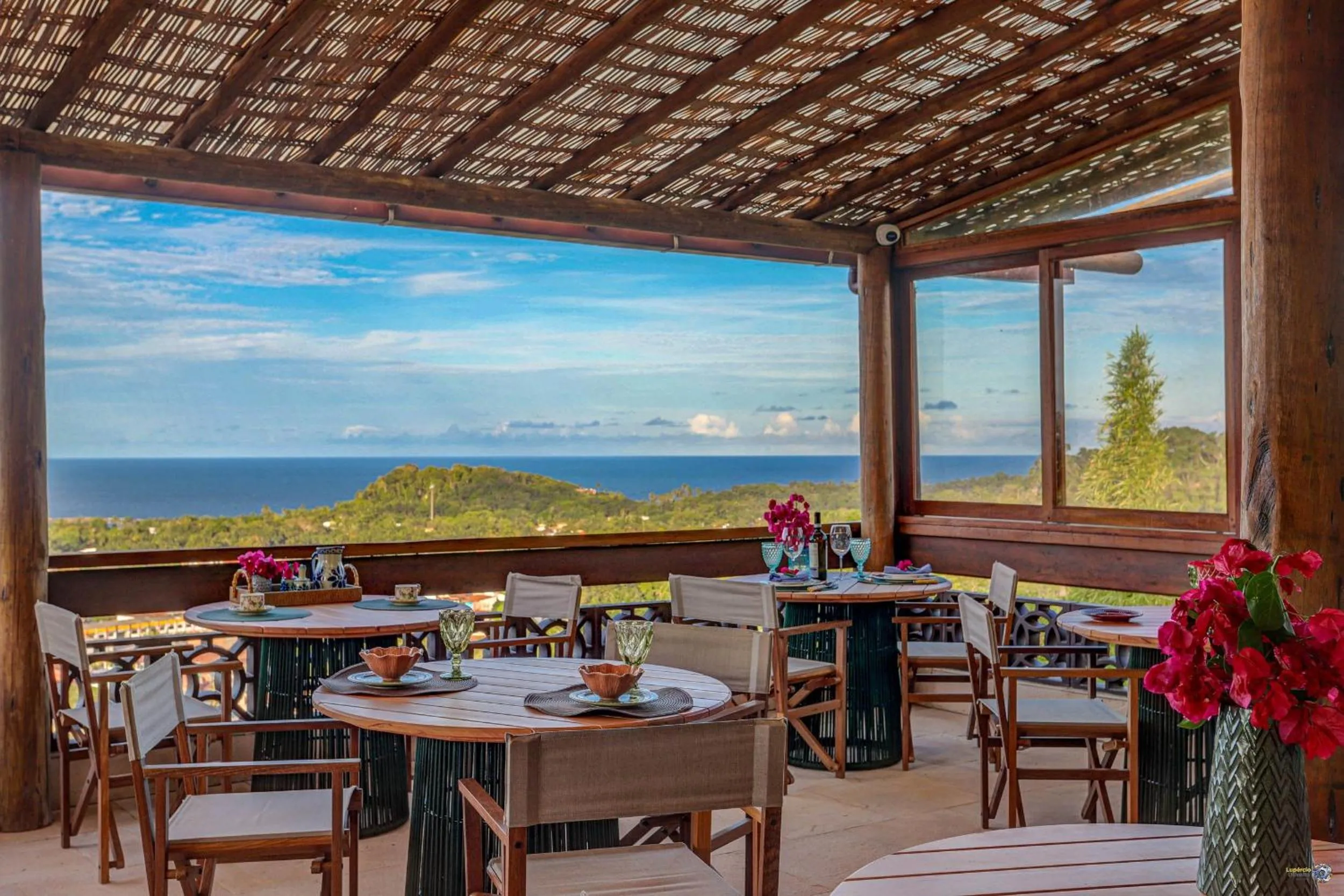 Restaurant/places to eat in Chocolate Hotel