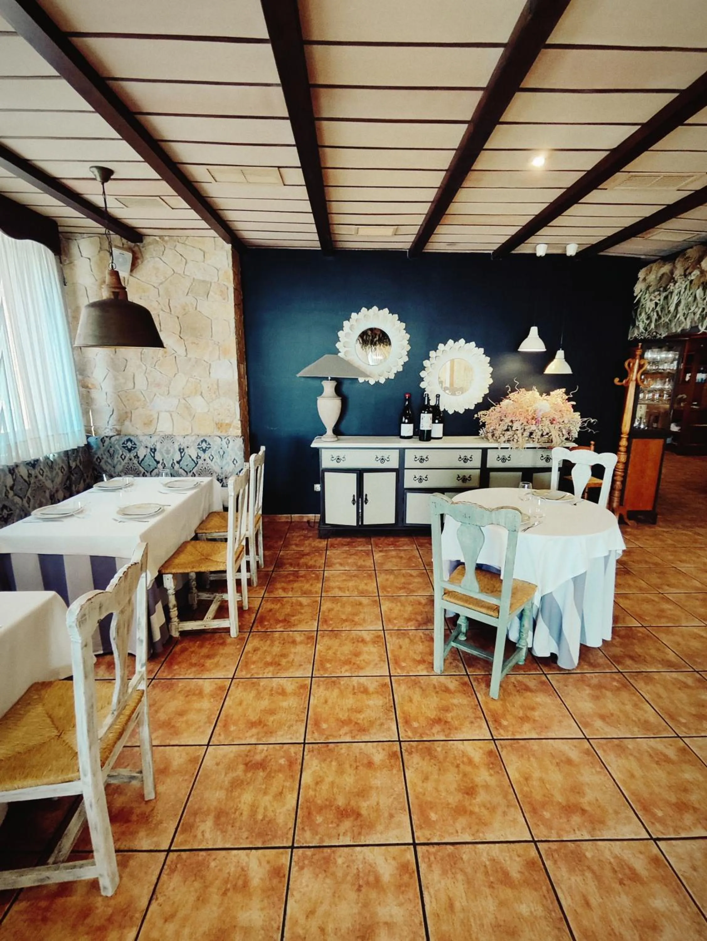 Restaurant/places to eat in Hostal La Posada