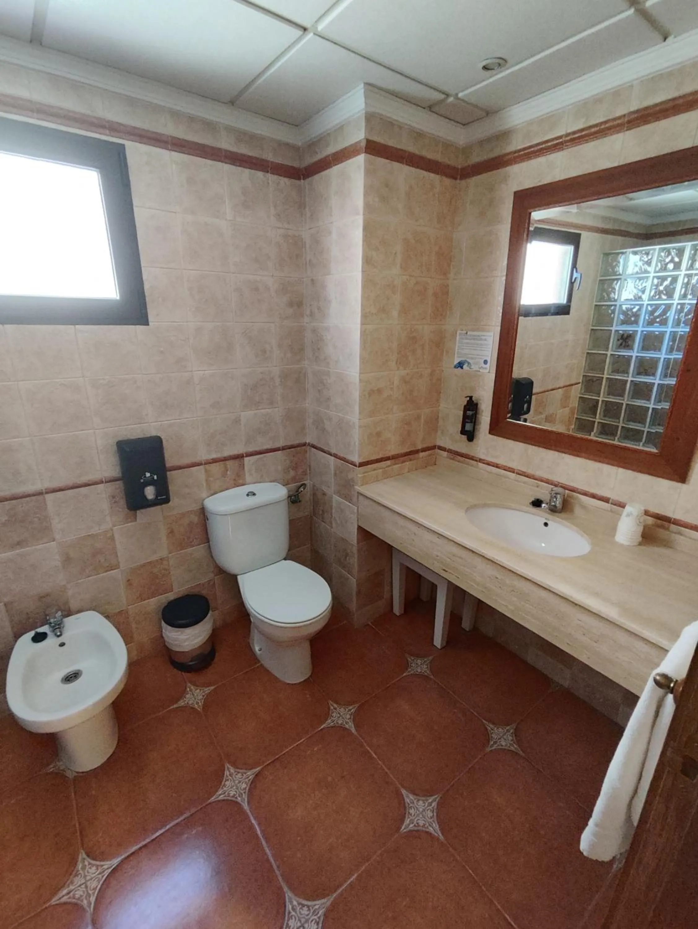 Shower in Hostal La Posada