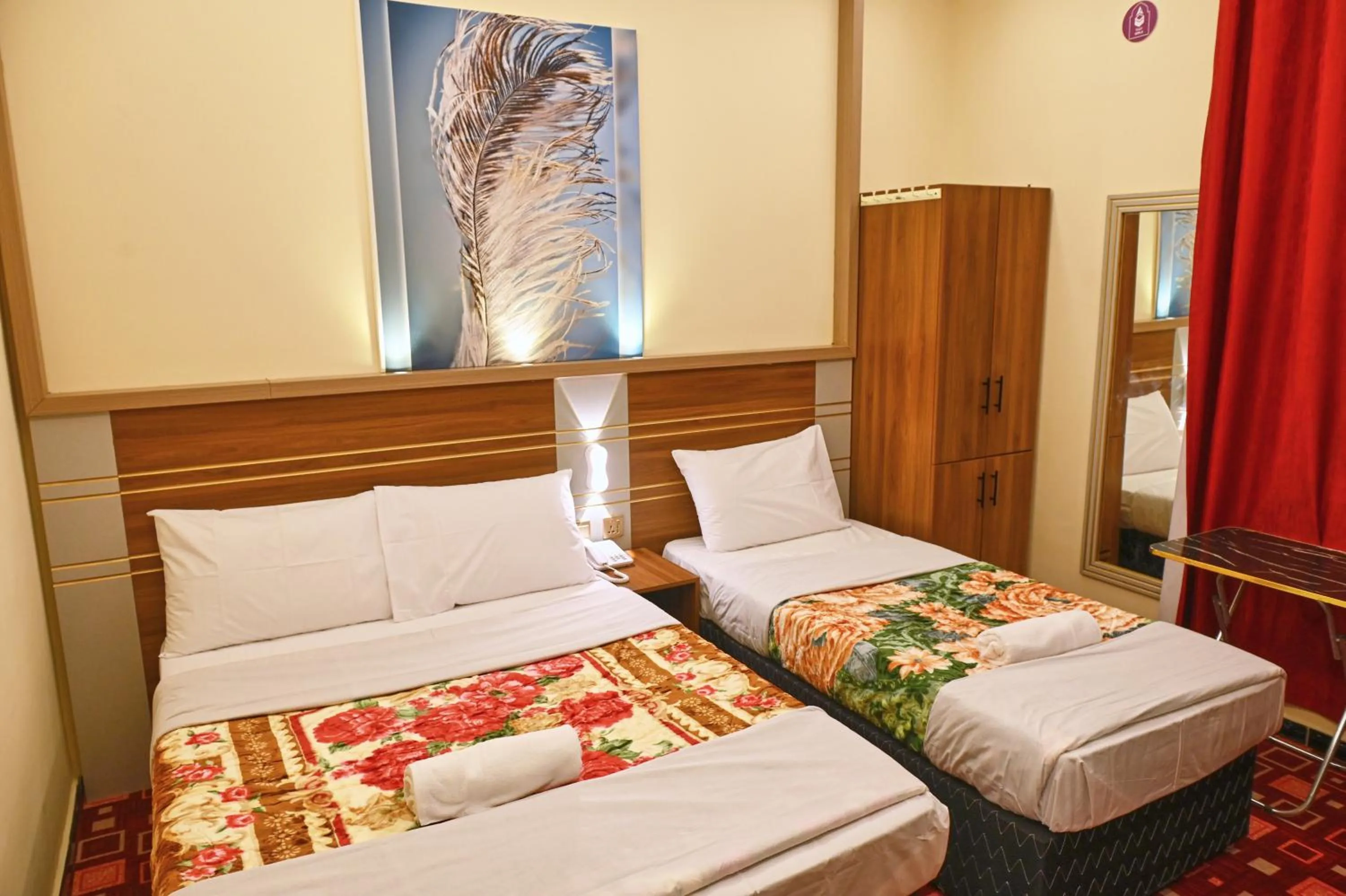 Photo of the whole room, Bed in Tanha Palace Hotel