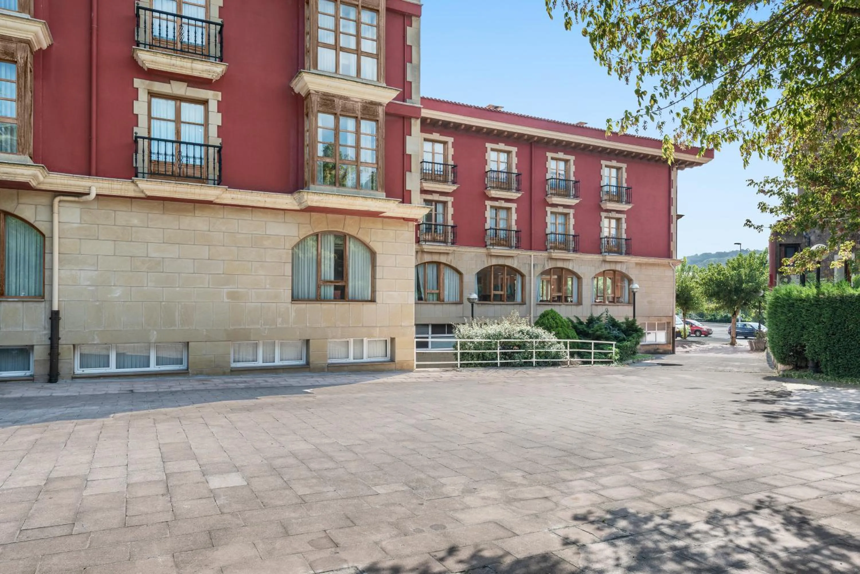 Facade/entrance in Hospedium Hotel Sky Blu Sondika