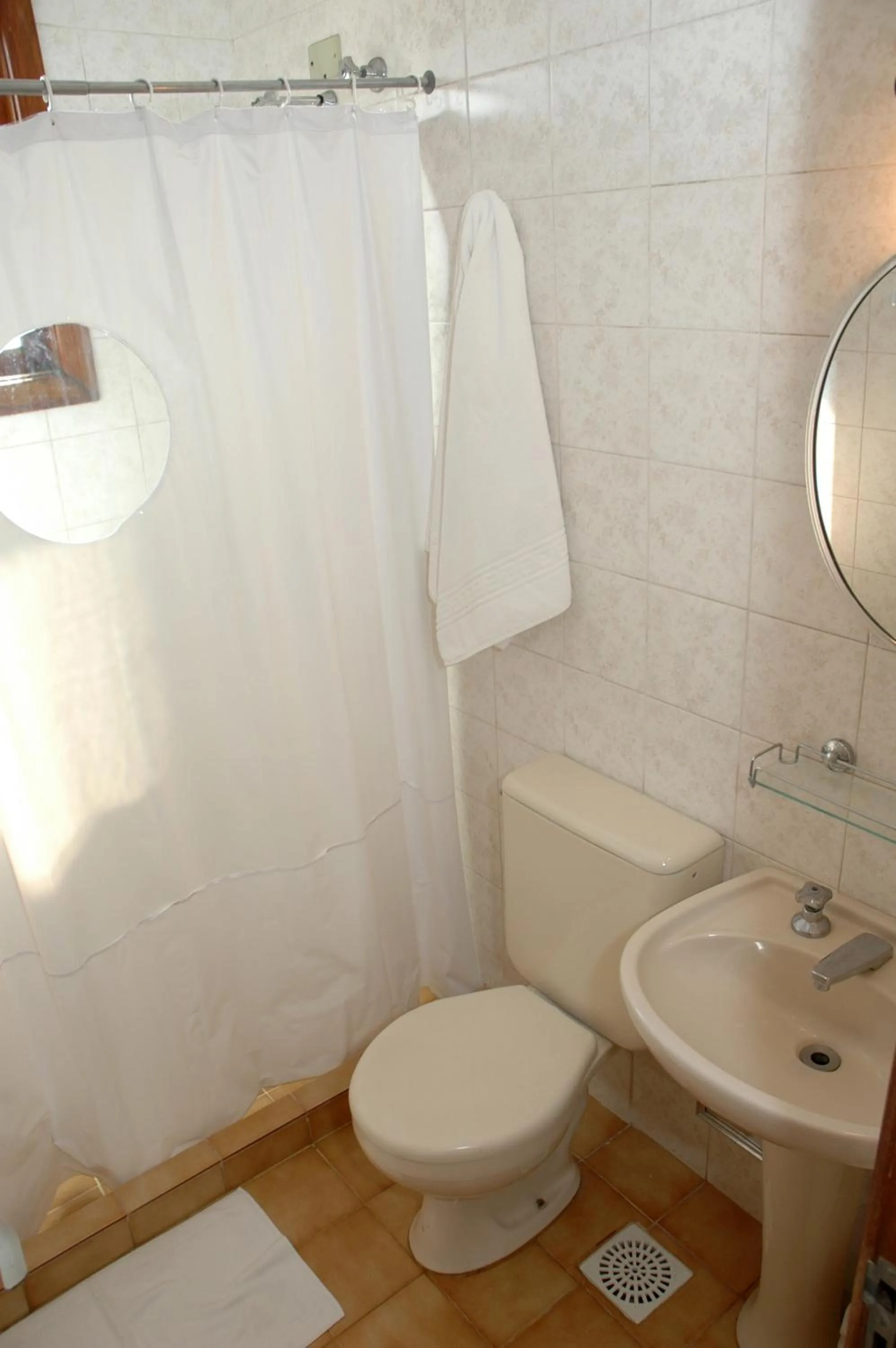 Bathroom in Hotel Porto Alegre