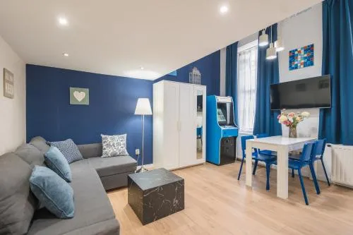 happy home BLUE