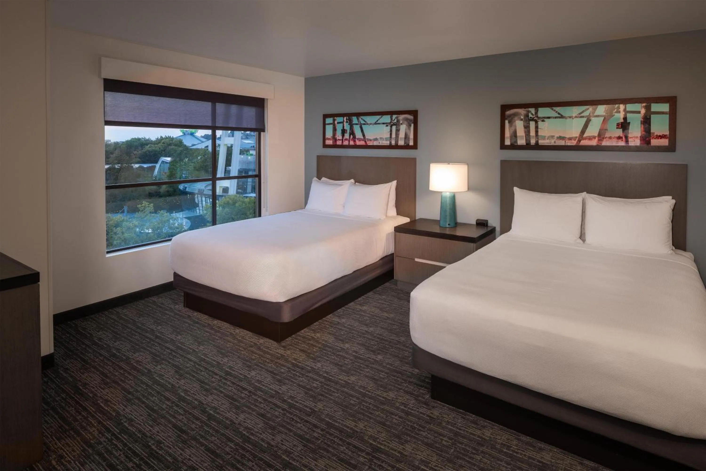 Photo of the whole room, Bed in Hyatt House Seattle Downtown