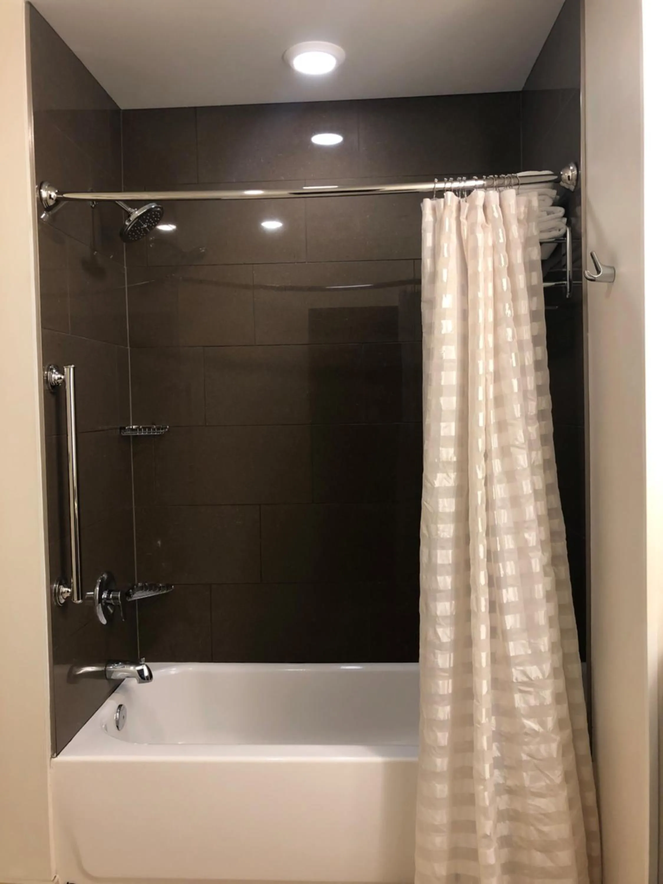 Bath in Hyatt House Seattle Downtown