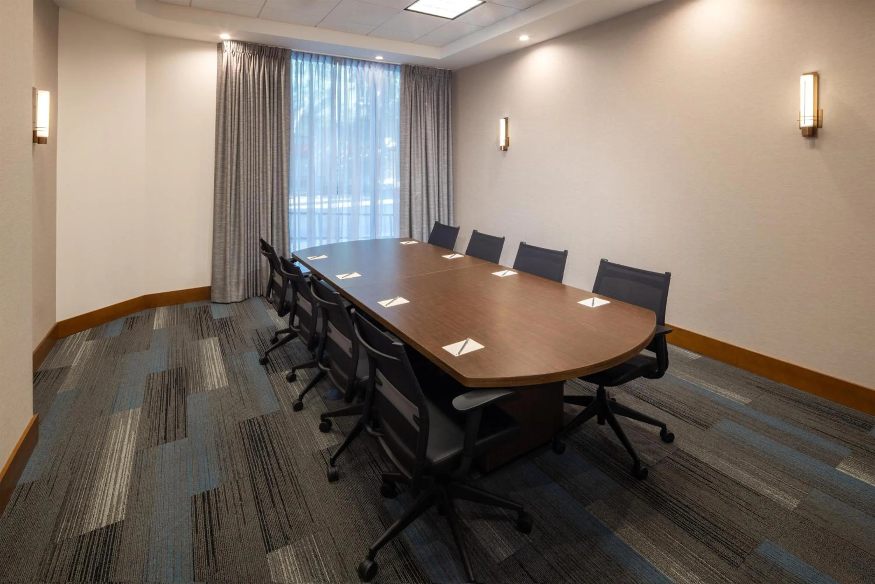 Meeting/conference room in Hyatt House Seattle Downtown