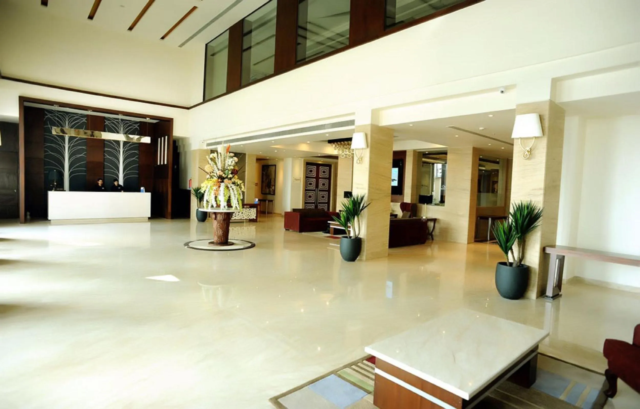 Lobby or reception in Sarovar Portico- Jalandhar