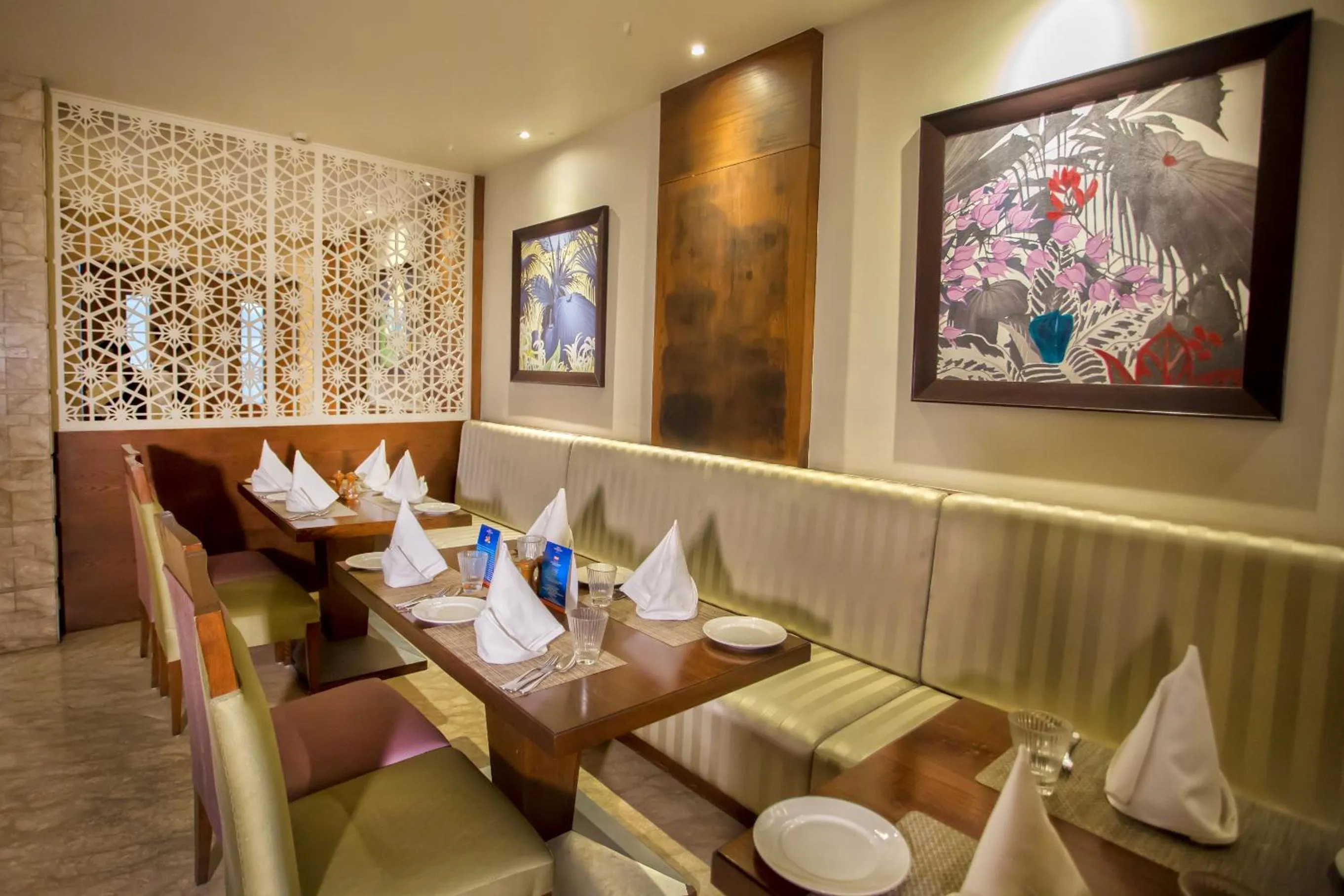 Restaurant/places to eat in Sarovar Portico- Jalandhar