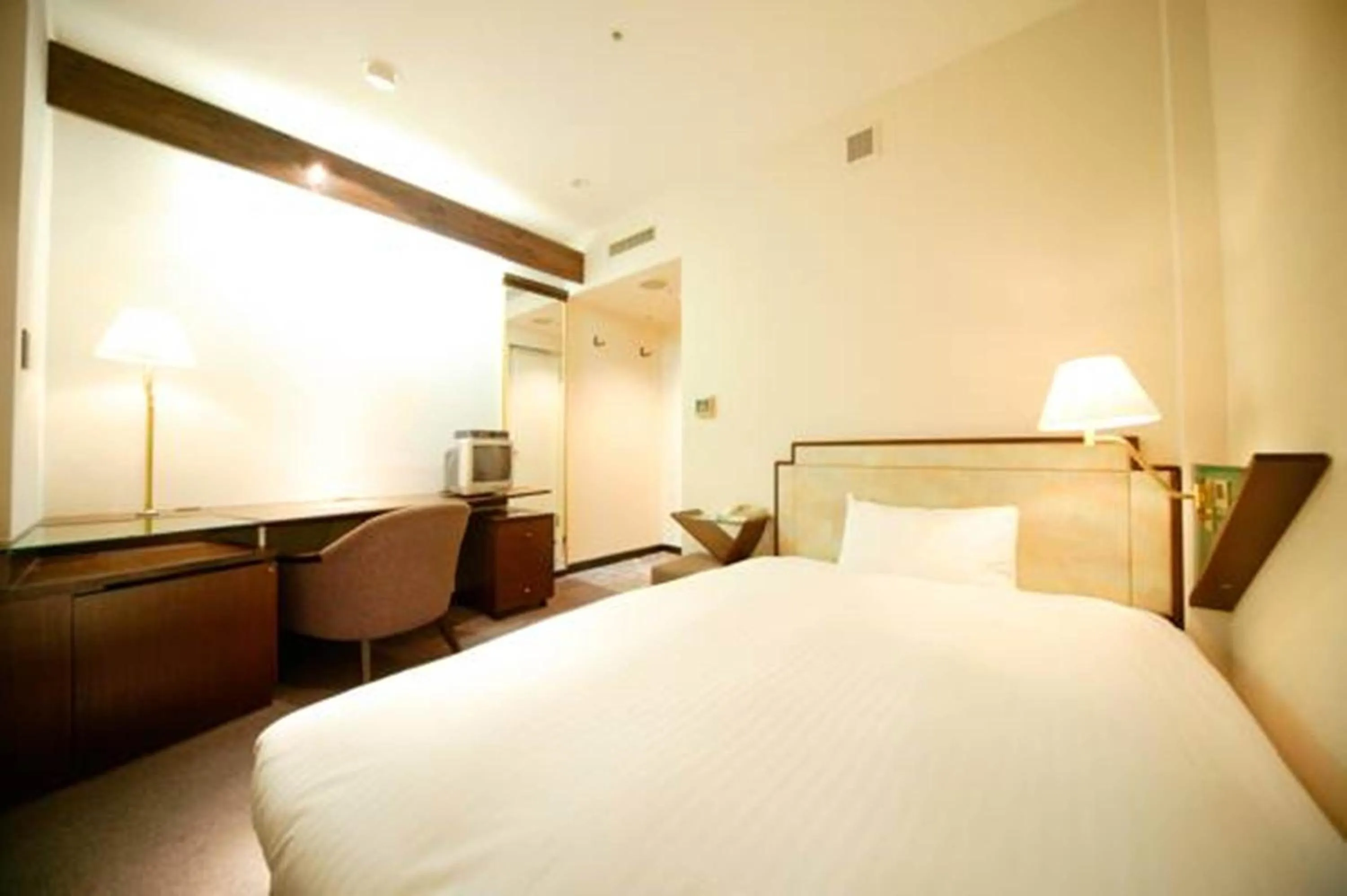 Photo of the whole room, Bed in Hotel New Omi