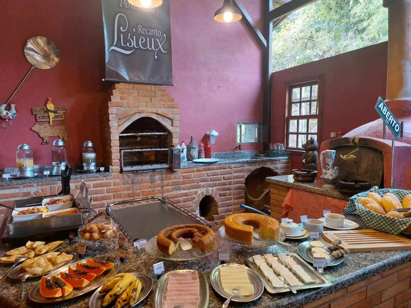 Breakfast in Pousada Lisieux