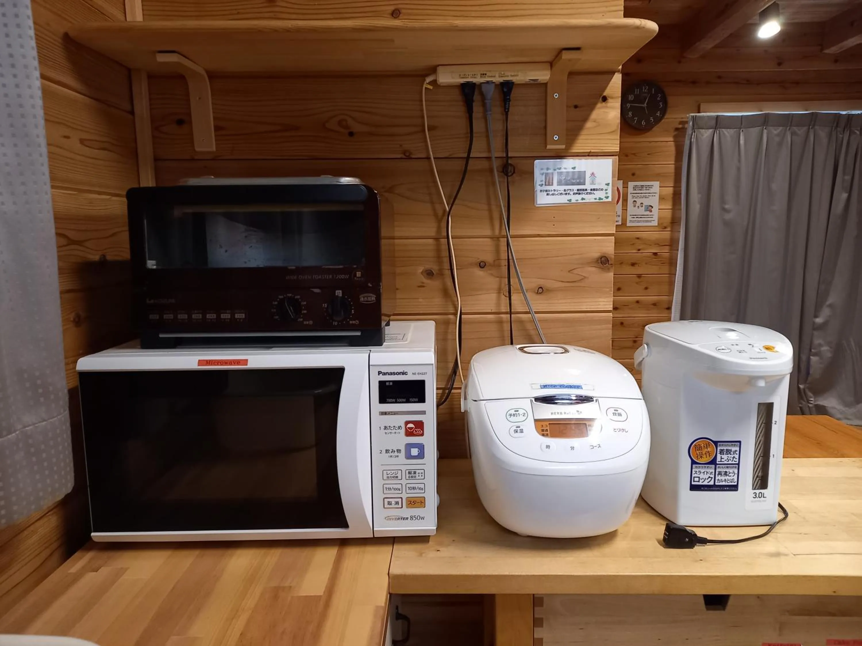 Kitchen or kitchenette in Villa Orange Cabin