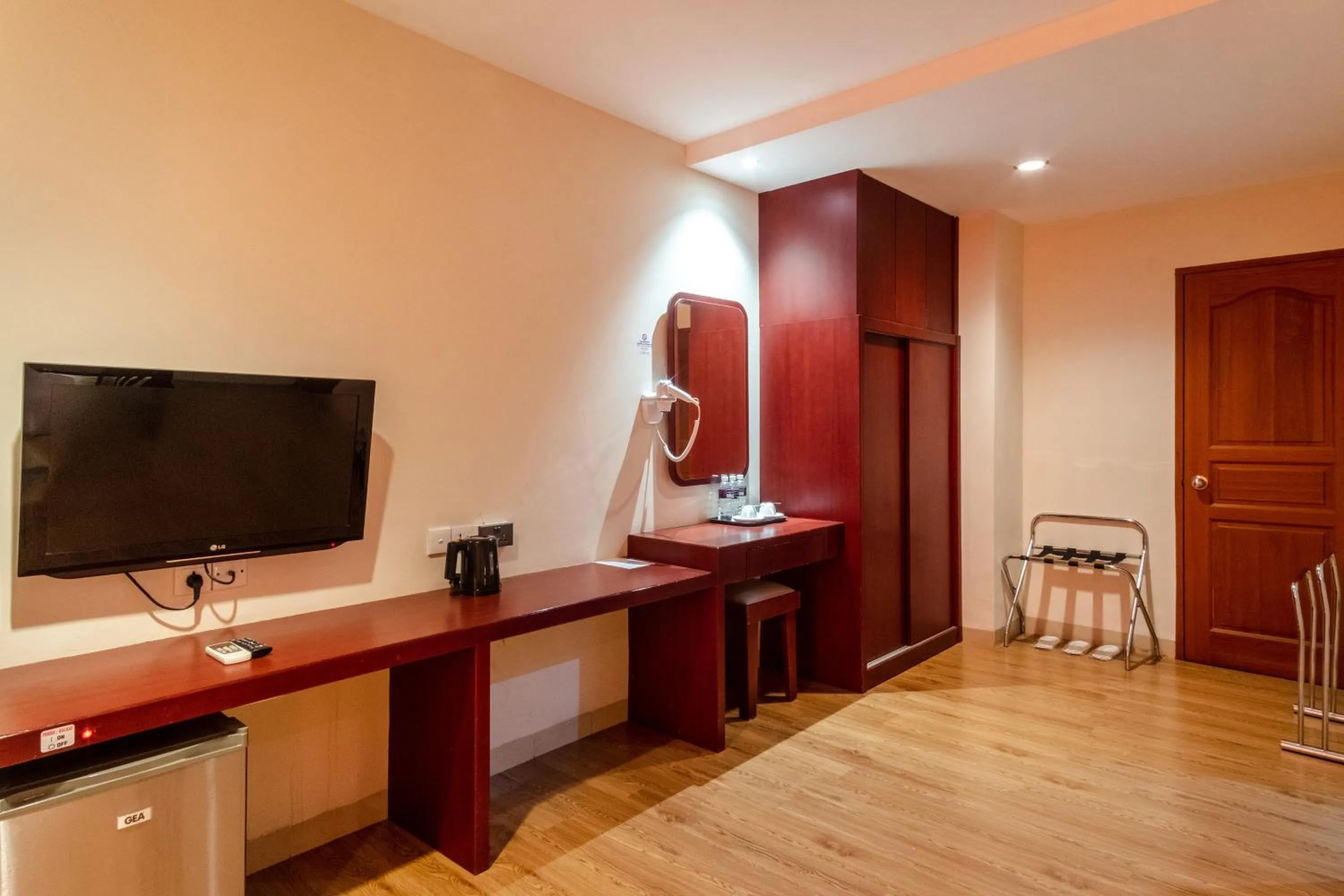 Lovina Inn - Nagoya Batam