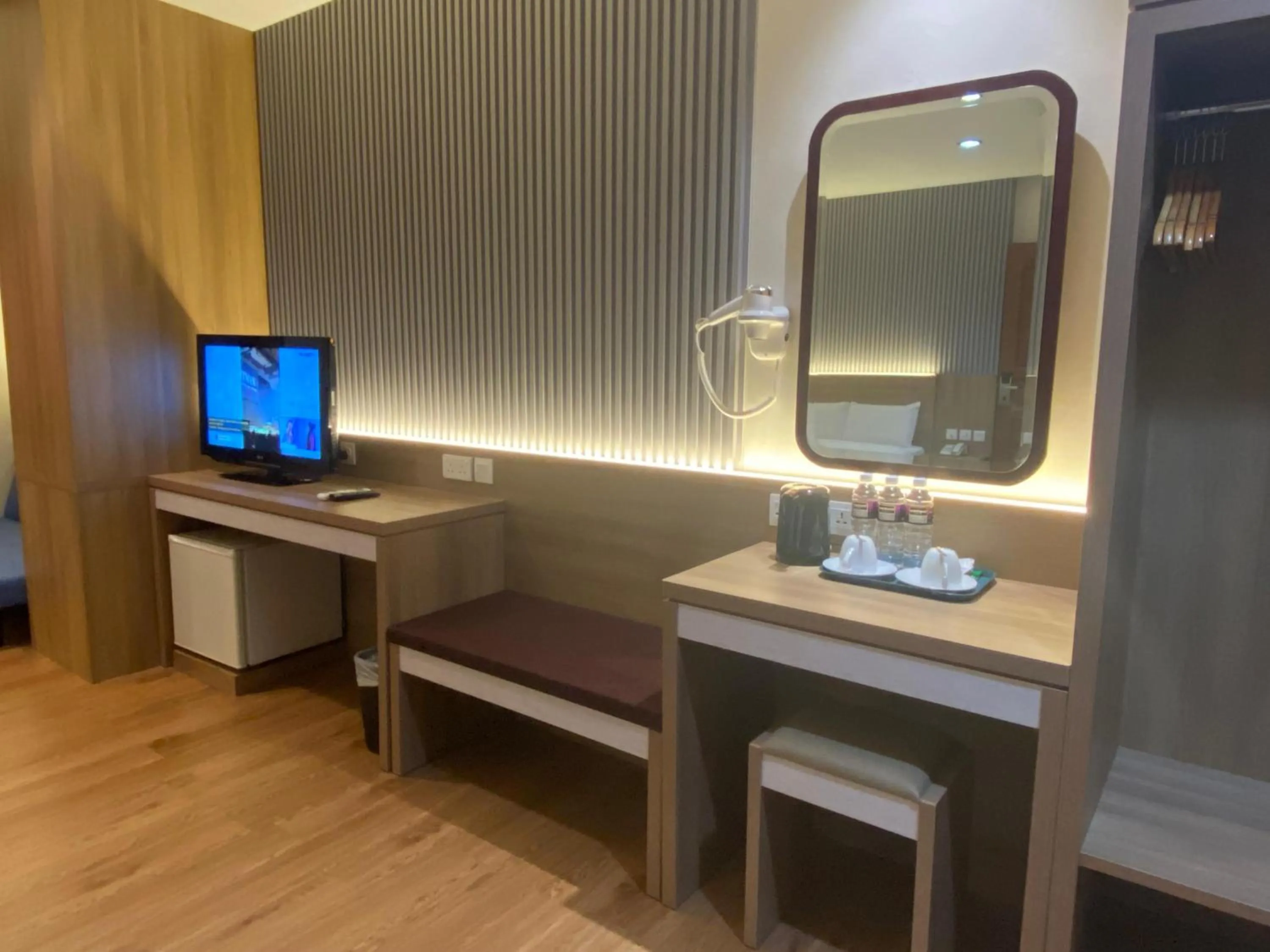 Lovina Inn - Nagoya Batam