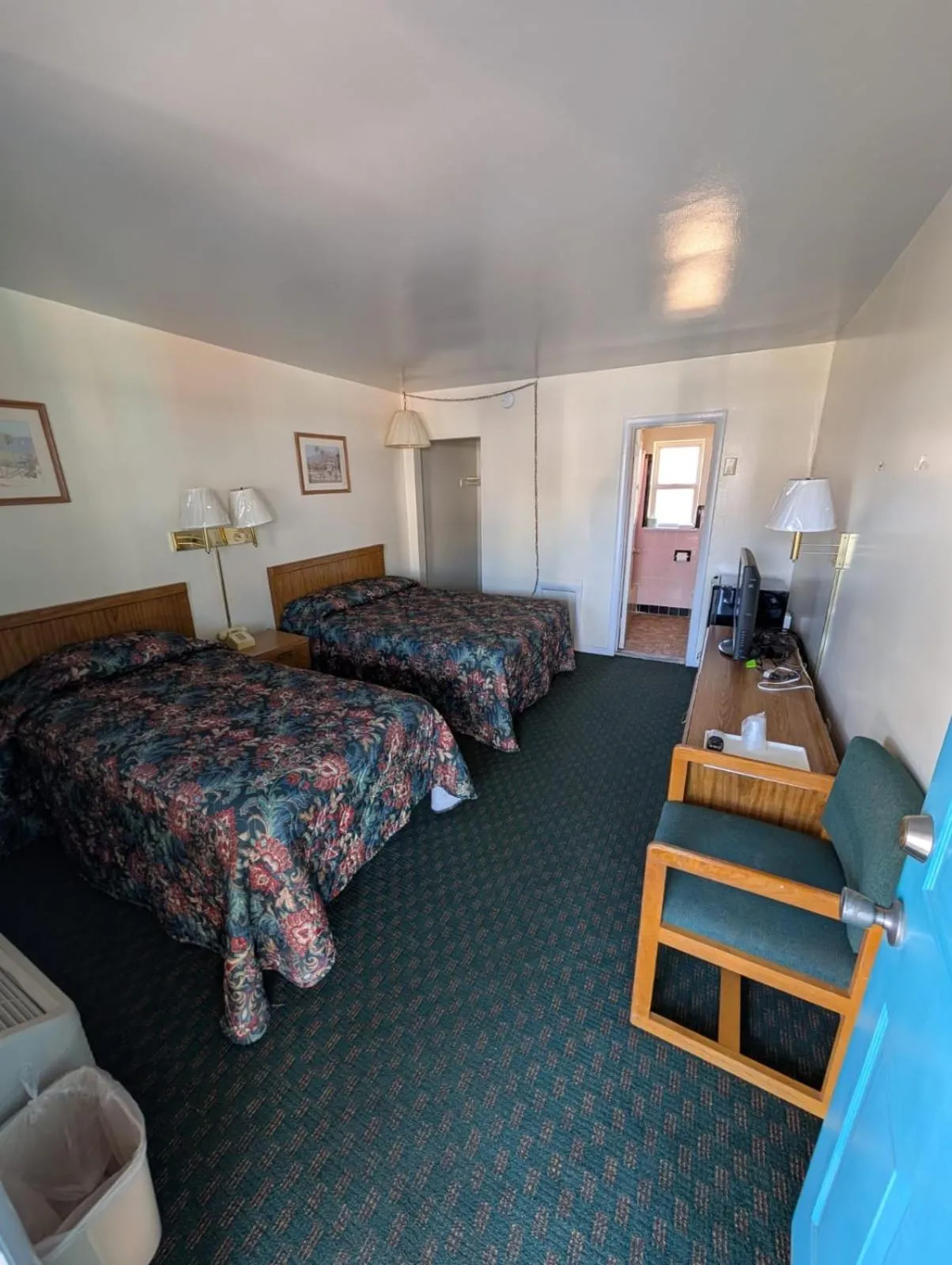 Double or Twin Room - single occupancy in Relax Inn